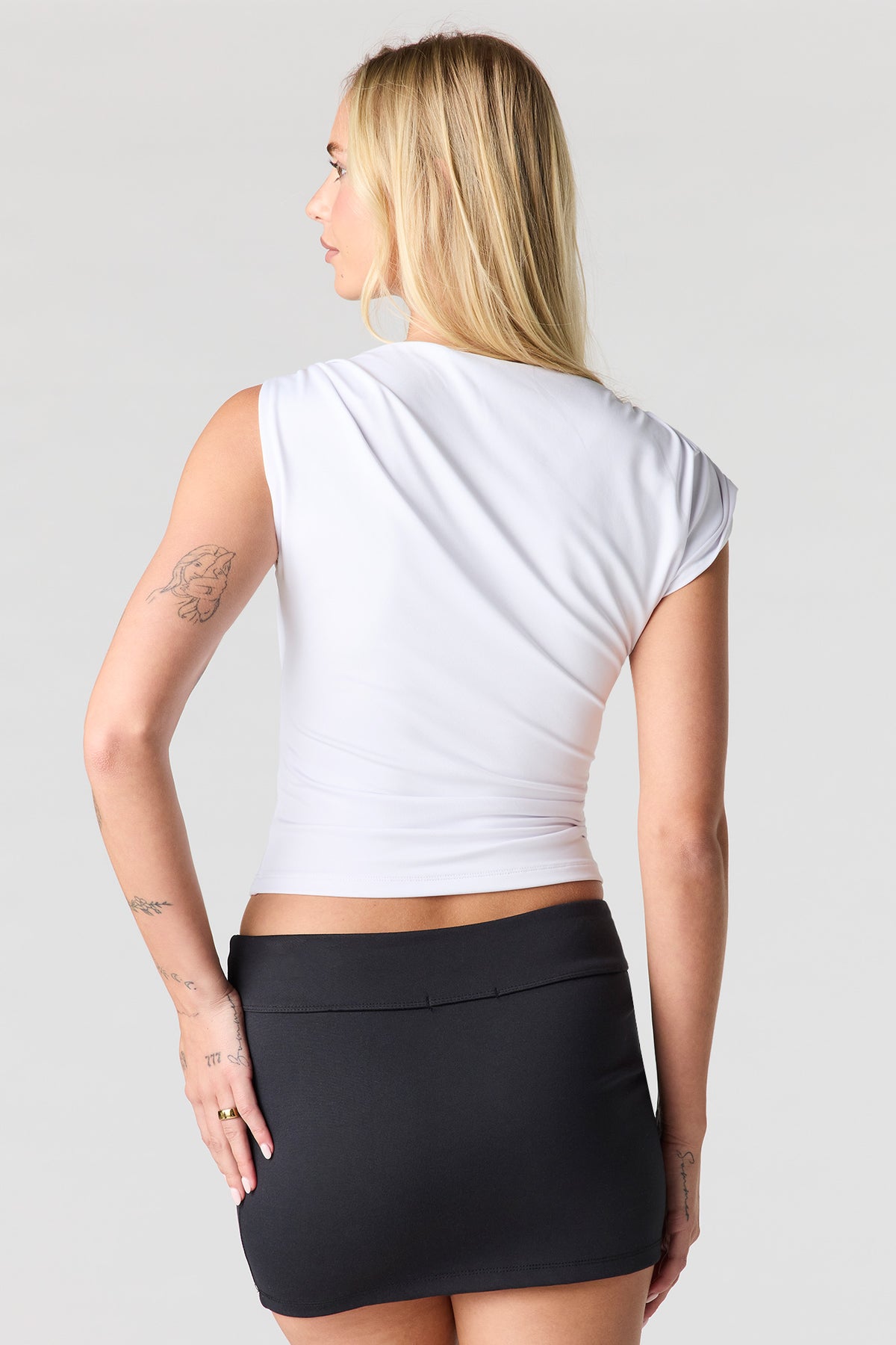 Alt View 2. Contour Metal Cuff One Shoulder Top - White