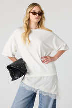 T-shirt asymétrique avec liséré de dentelle