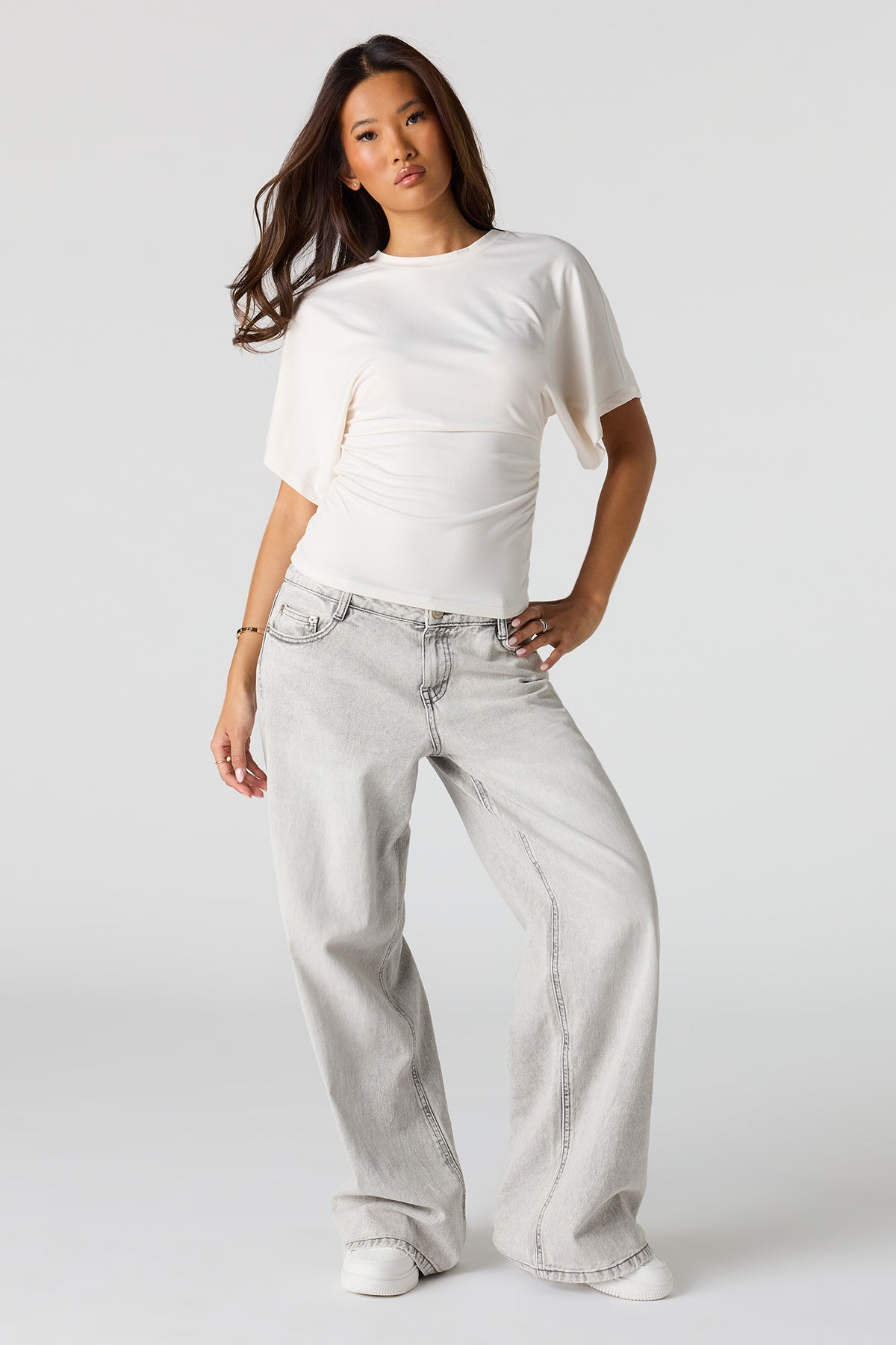 Alt View 3. Contour Cinched Short Sleeve Top - White