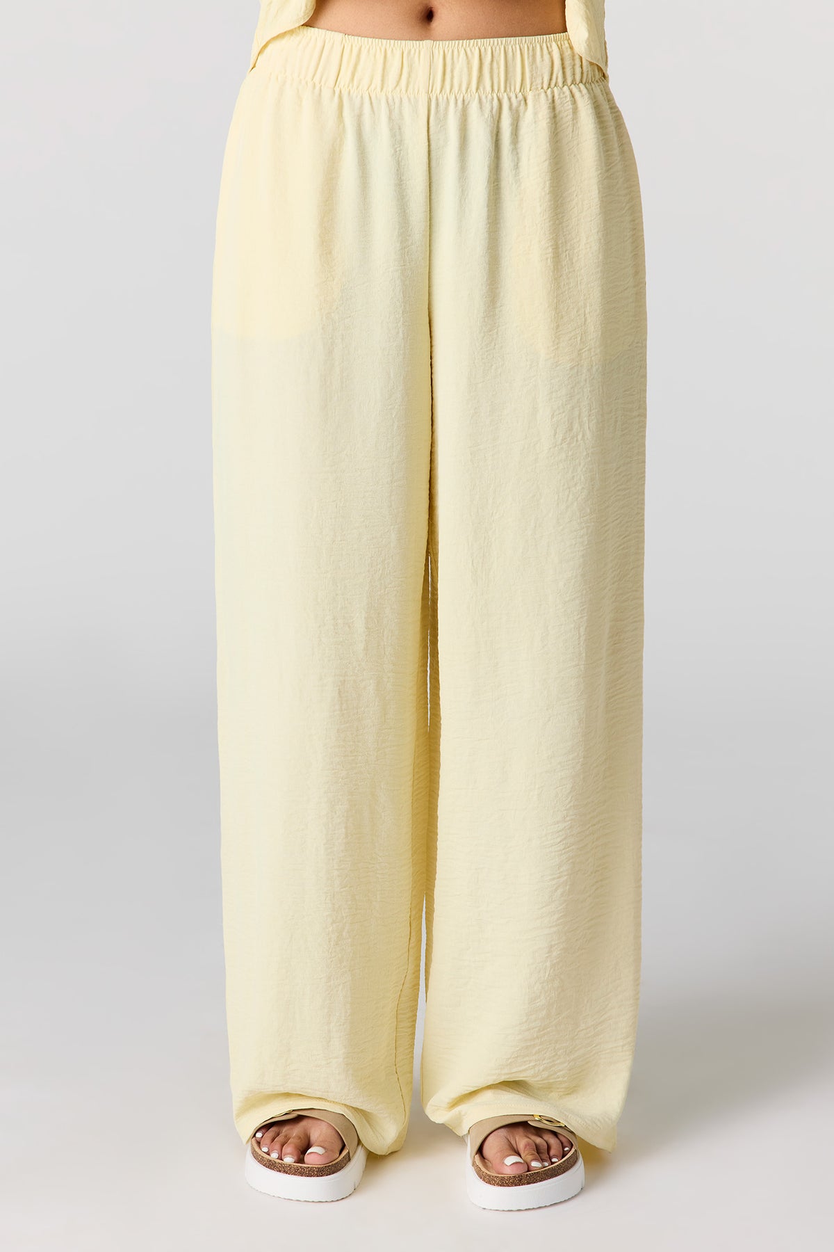 Vue alternative 2. Pantalon texturé à jambe large
