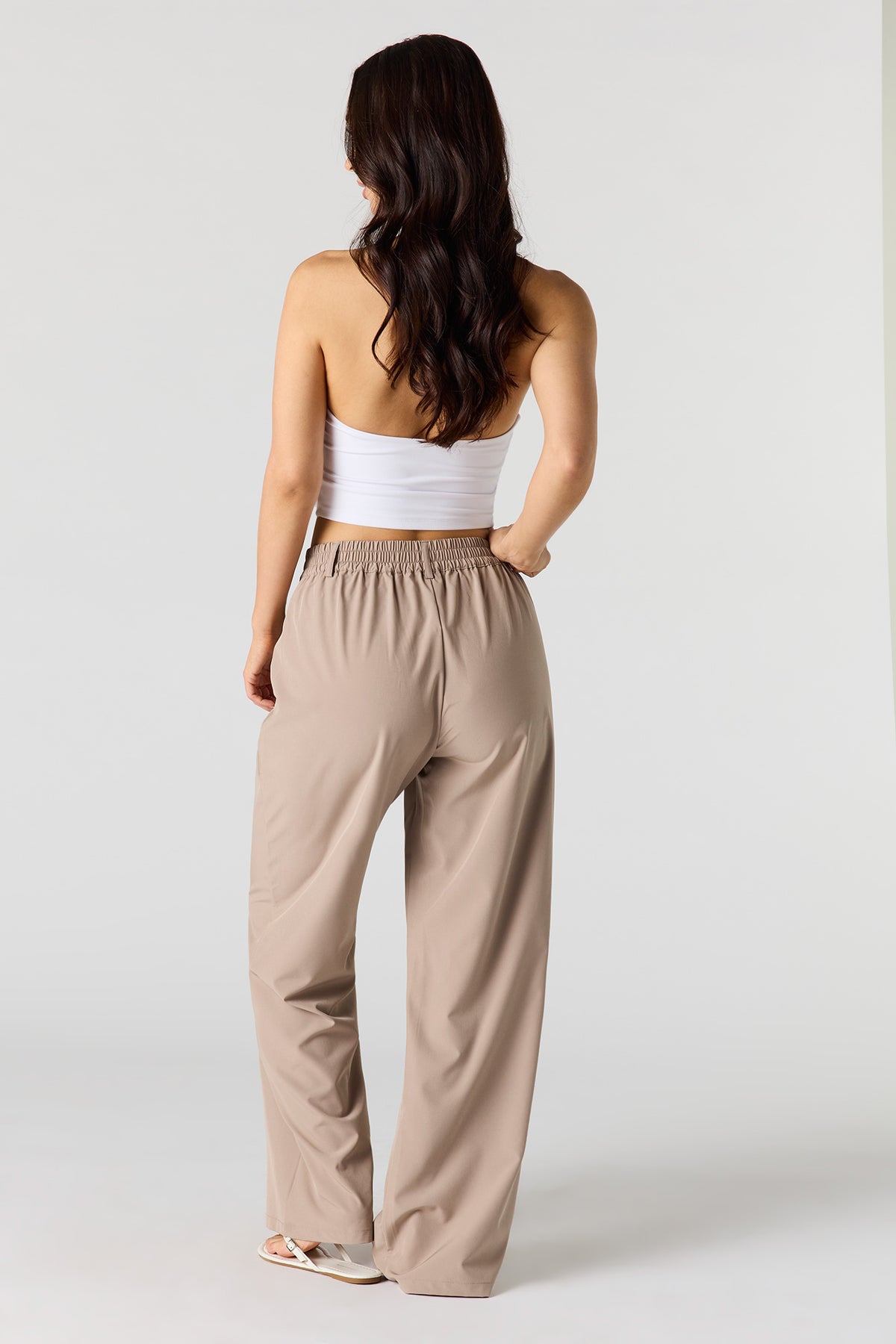 Vue alternative 3. Pantalon habillé à jambe large
