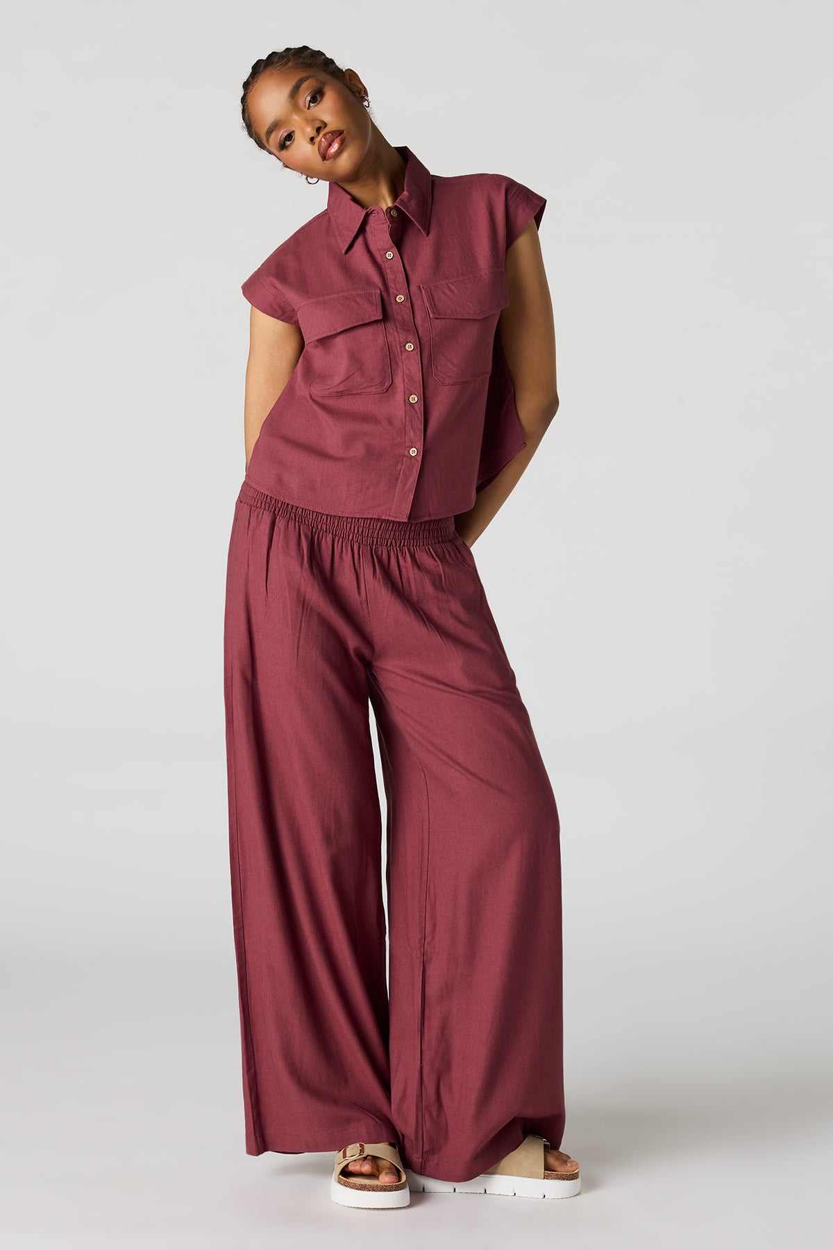 Vue alternative 3. Pantalon à jambe large en mélange de lin