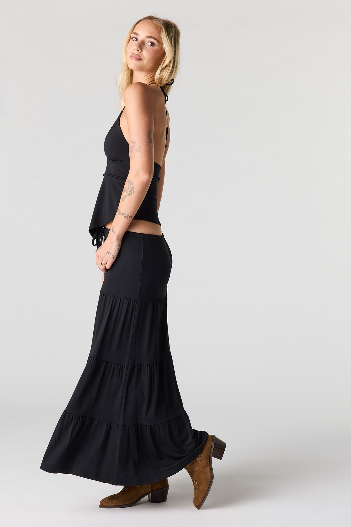 Alt View 2. Tiered Maxi Skirt - Black