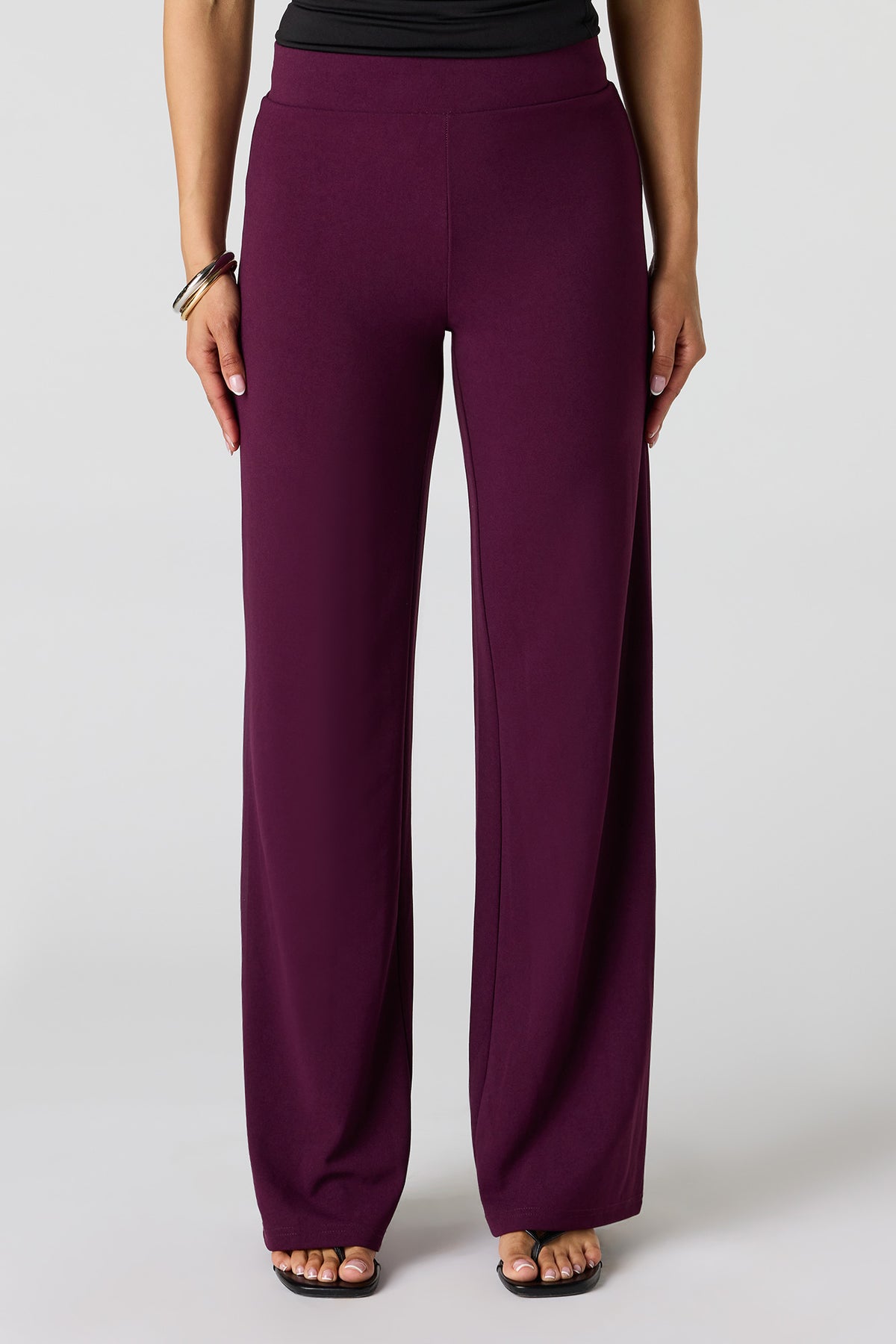 Vue alternative 2. Pantalon à jambe droite