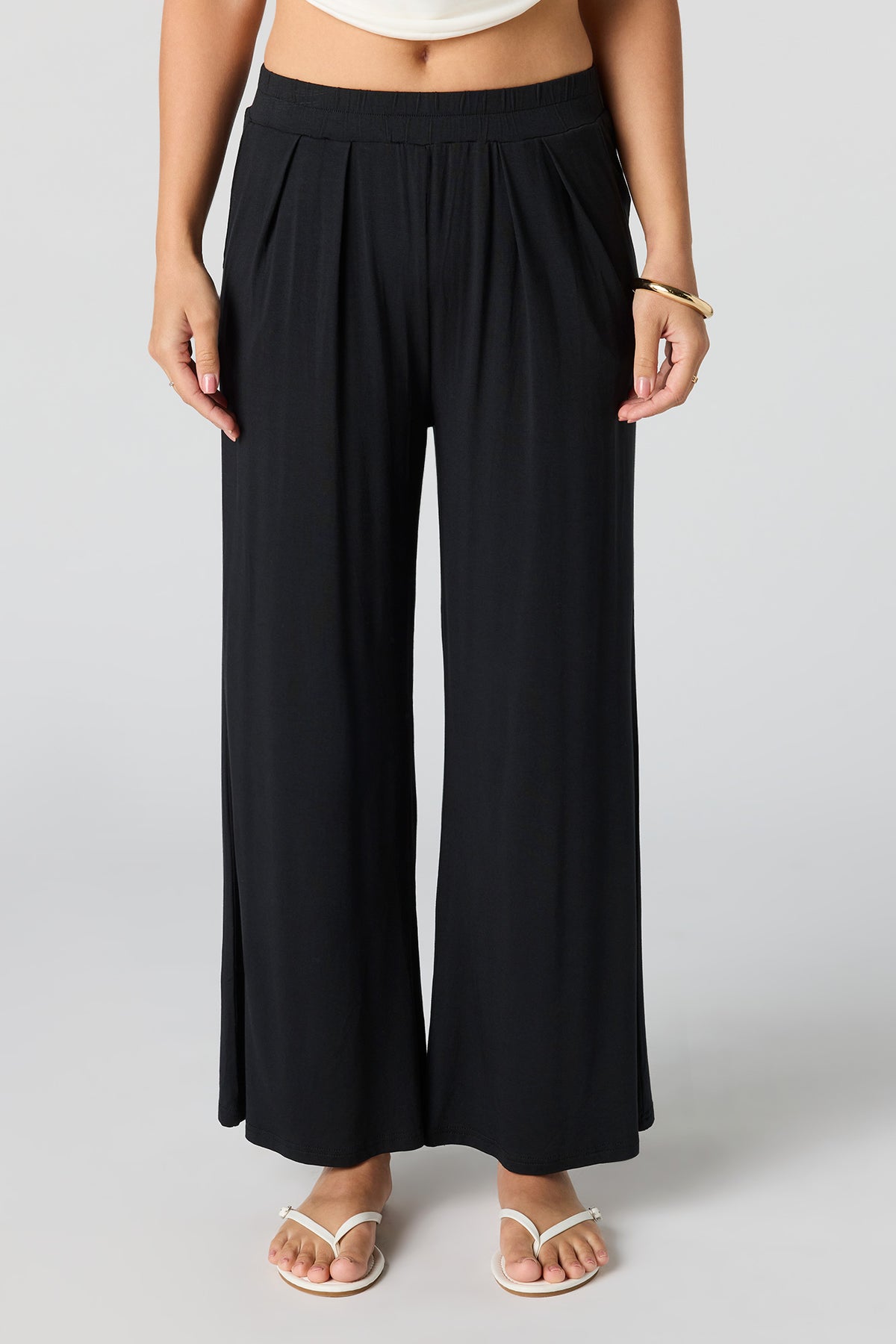 Vue alternative 2. Pantalon habillé à jambe large