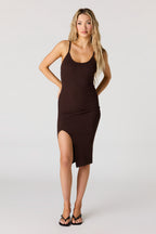 Robe midi en tricot côtelé avec fente