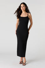 Robe maxi avec découpes au dos et encolure dégagée