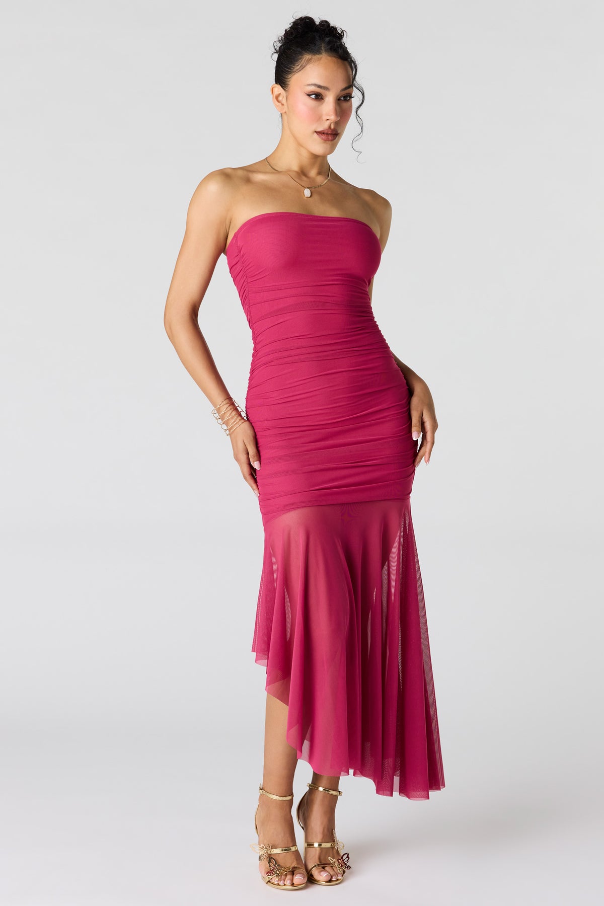 Robe tubulaire ruchée en filet à taille basse