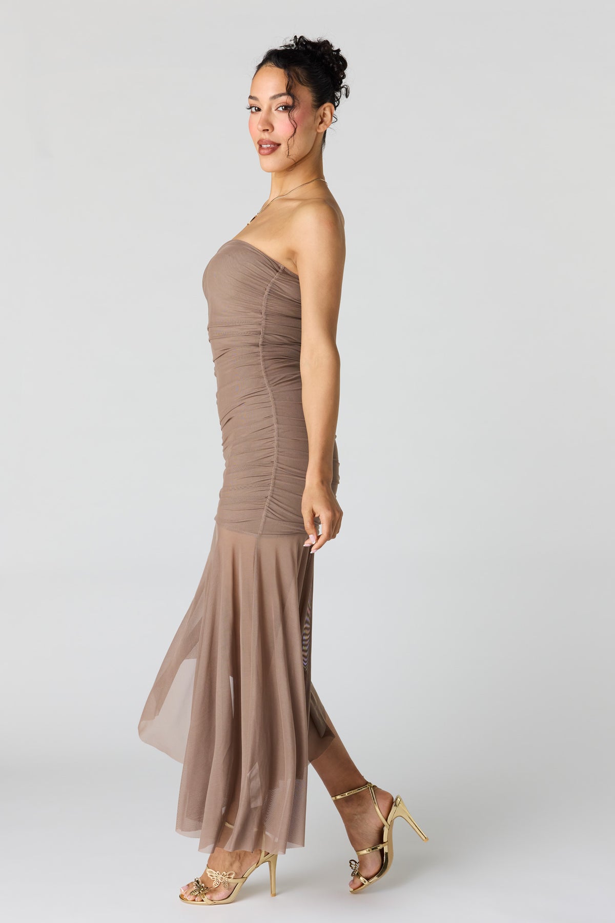 Vue alternative 2. Robe tubulaire ruchée en filet à taille basse