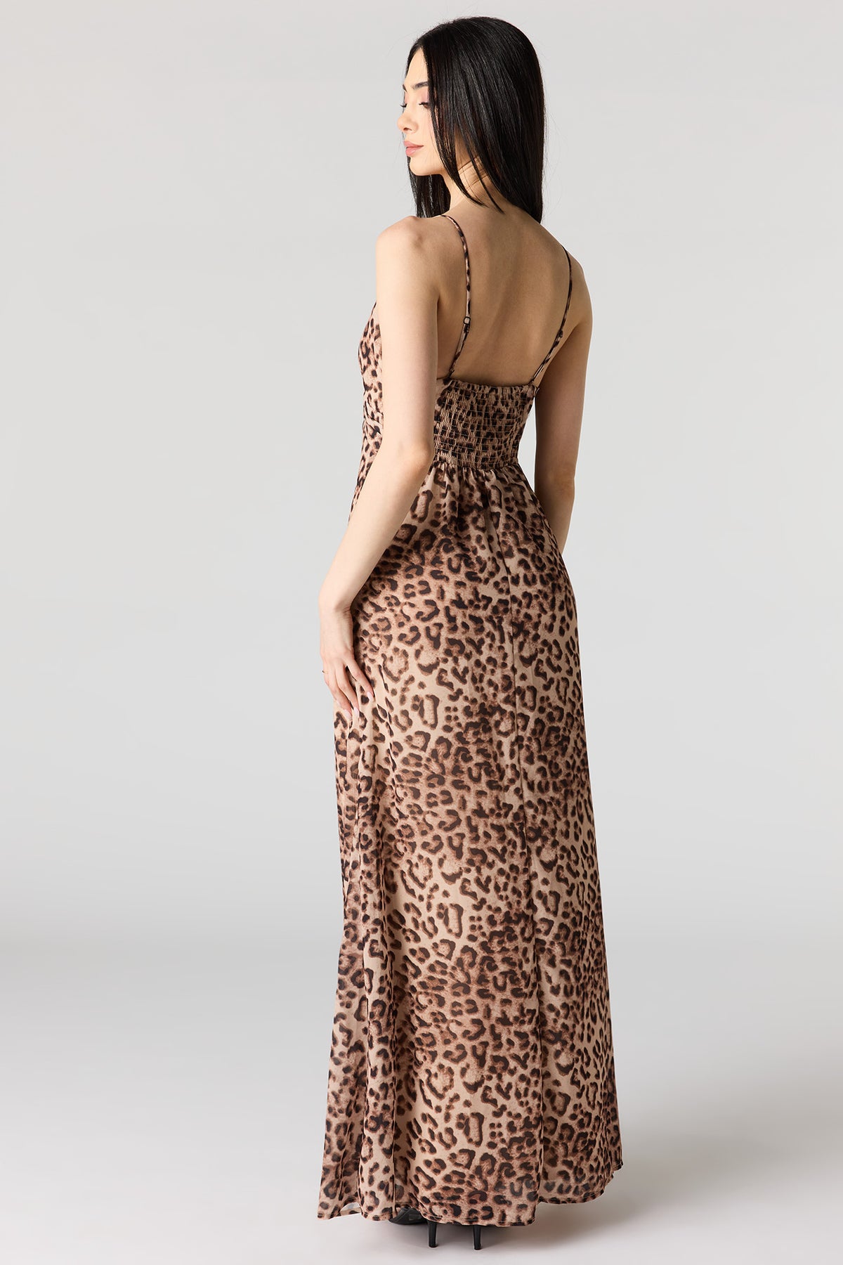 Vue alternative 3. Robe maxi en chiffon à encolure en V