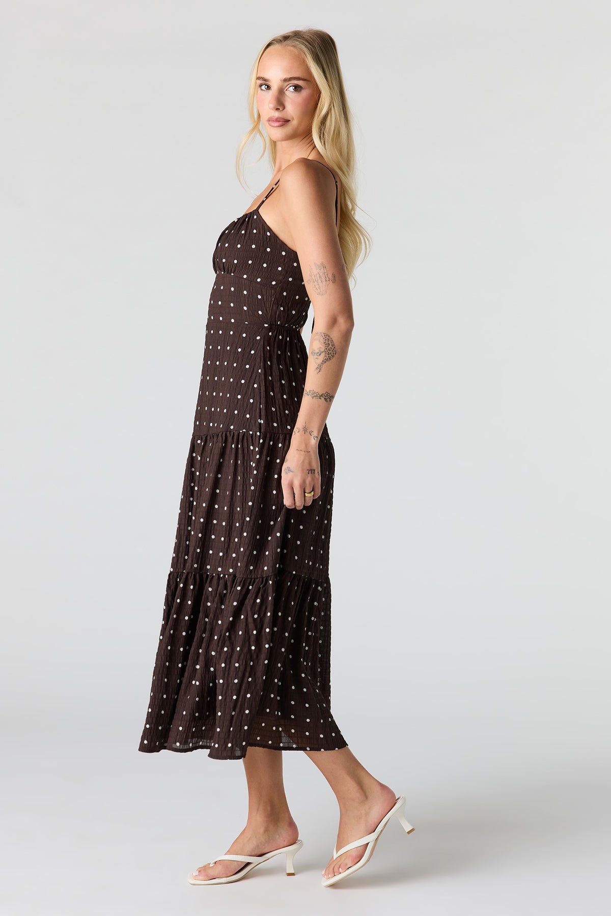 Alt View 2. Textured Sweetheart Midi Dress - Brown