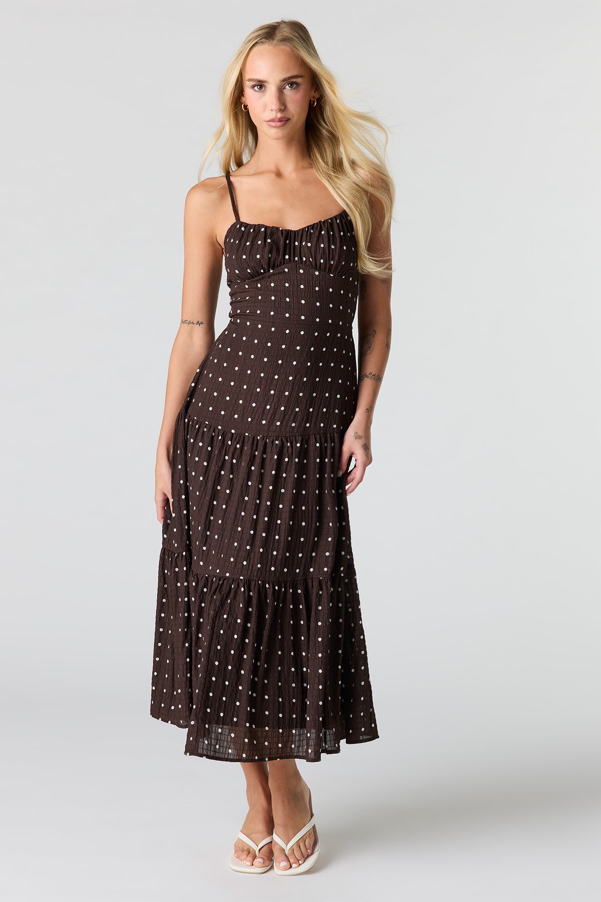 Alt View 3. Textured Sweetheart Midi Dress - Brown