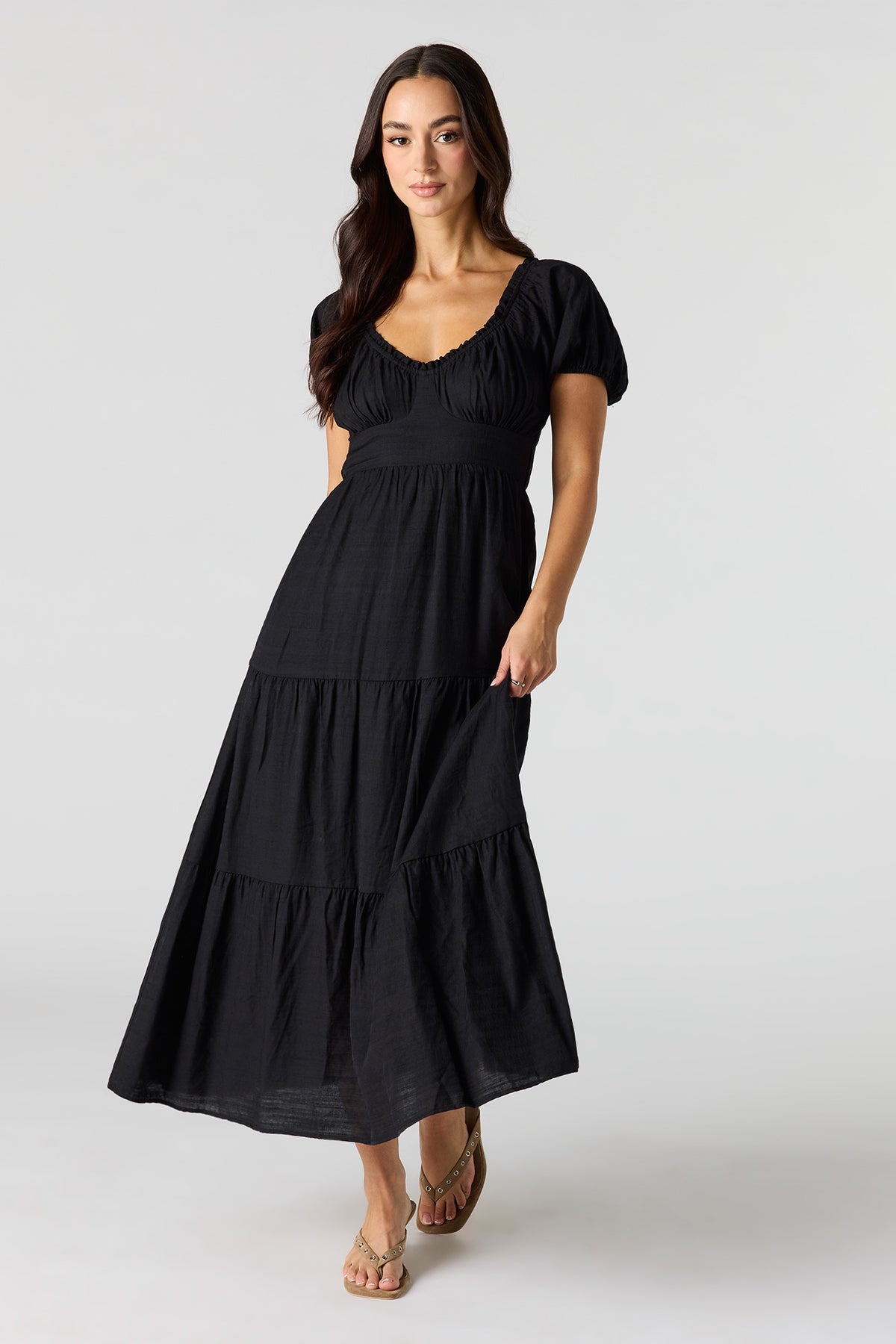Robe maxi avec manches bouffantes et attache au dos