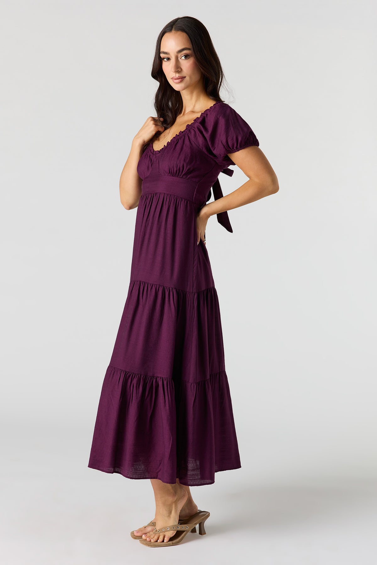 Vue alternative 2. Robe maxi avec manches bouffantes et attache au dos