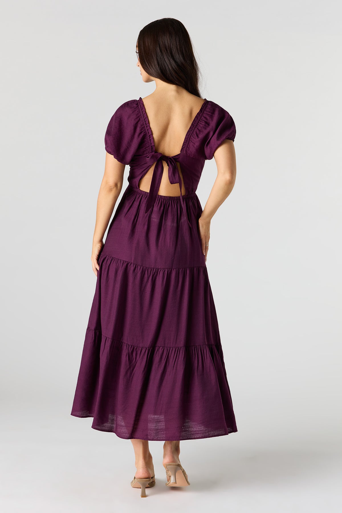 Vue alternative 3. Robe maxi avec manches bouffantes et attache au dos