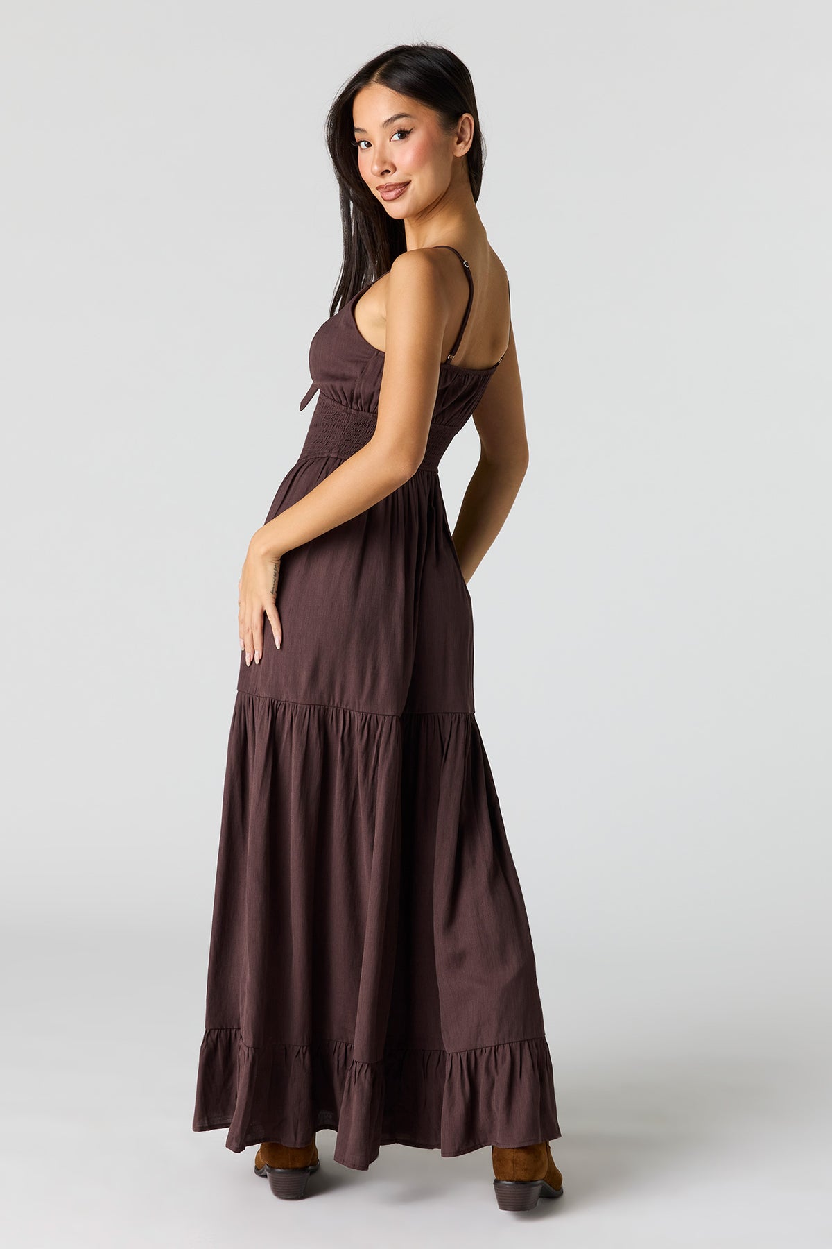 Vue alternative 3. Robe maxi volantée smockée en crêpe avec fente