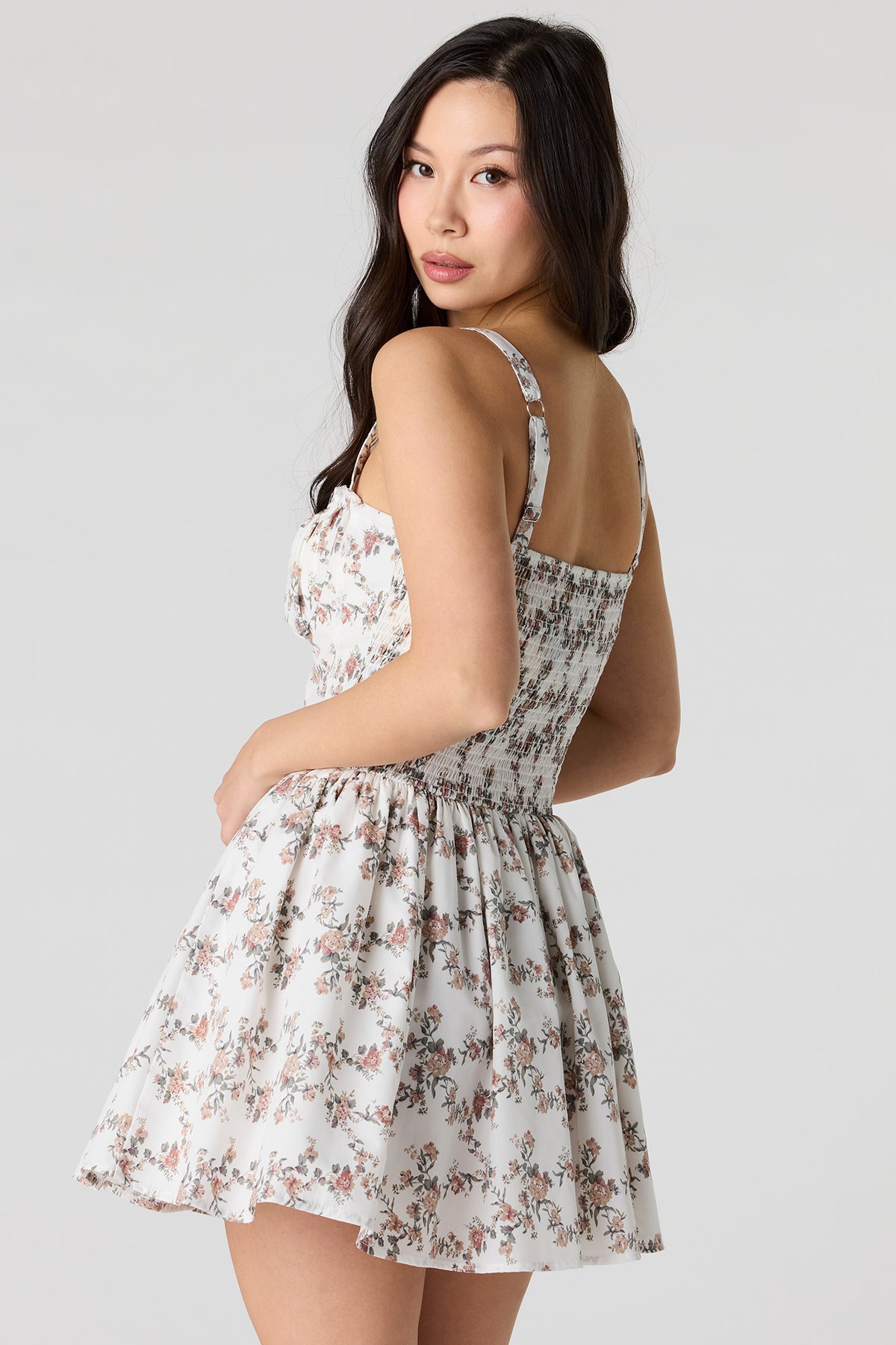 Vue alternative 2. Minirobe corset