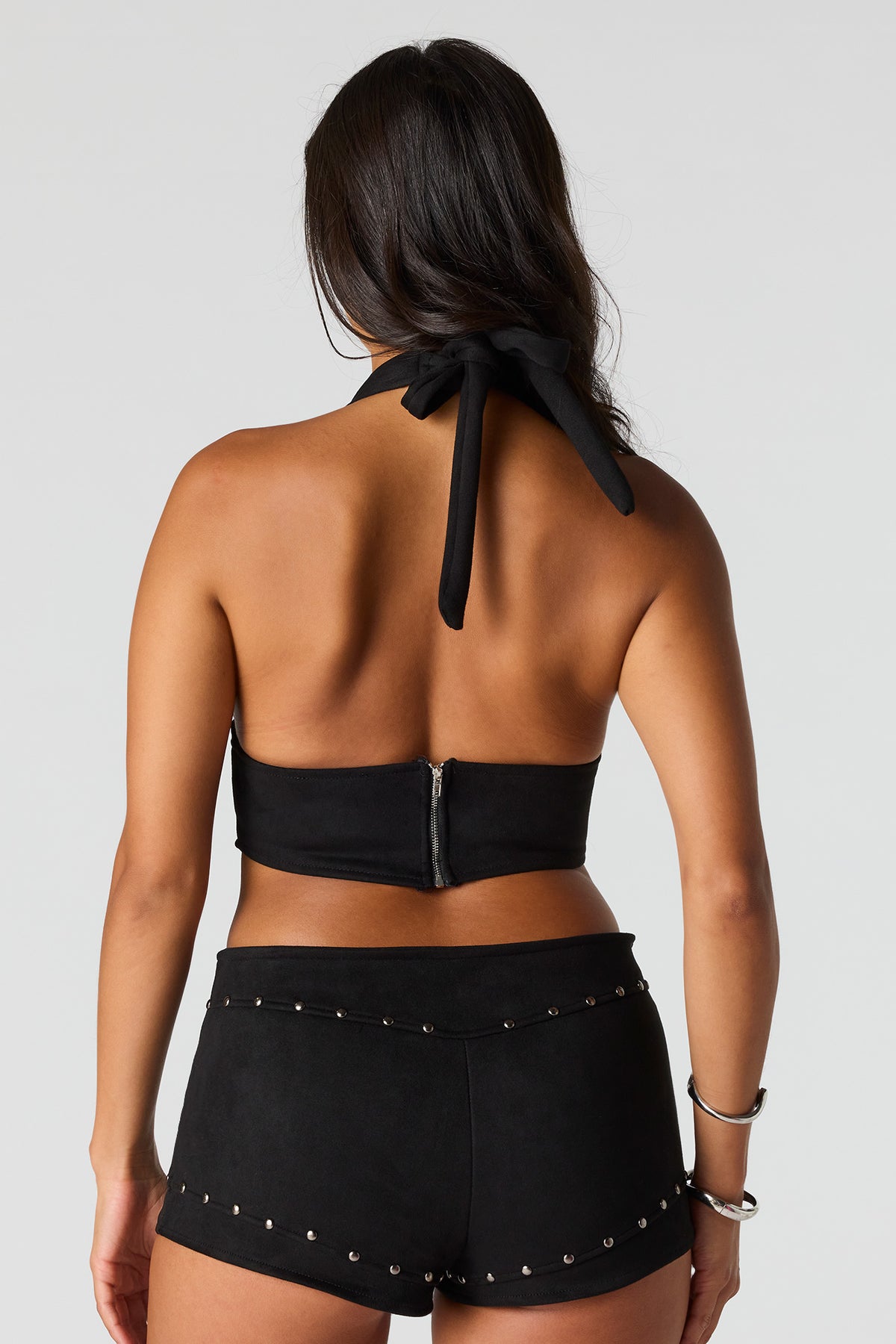 Vue alternative 2. Camisole bain-de-soleil en suède clouté