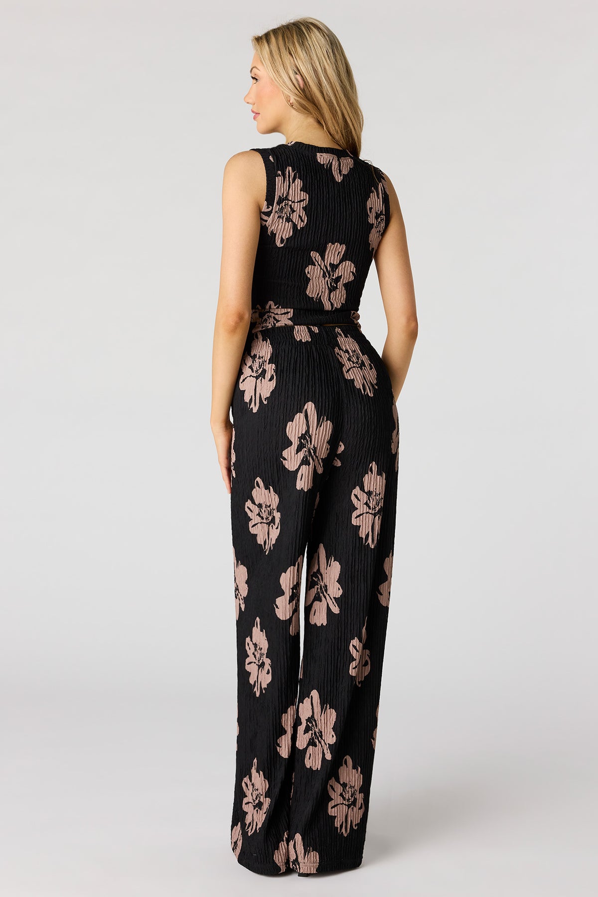 Alt View 3. Textured Wide Leg Pant - Black