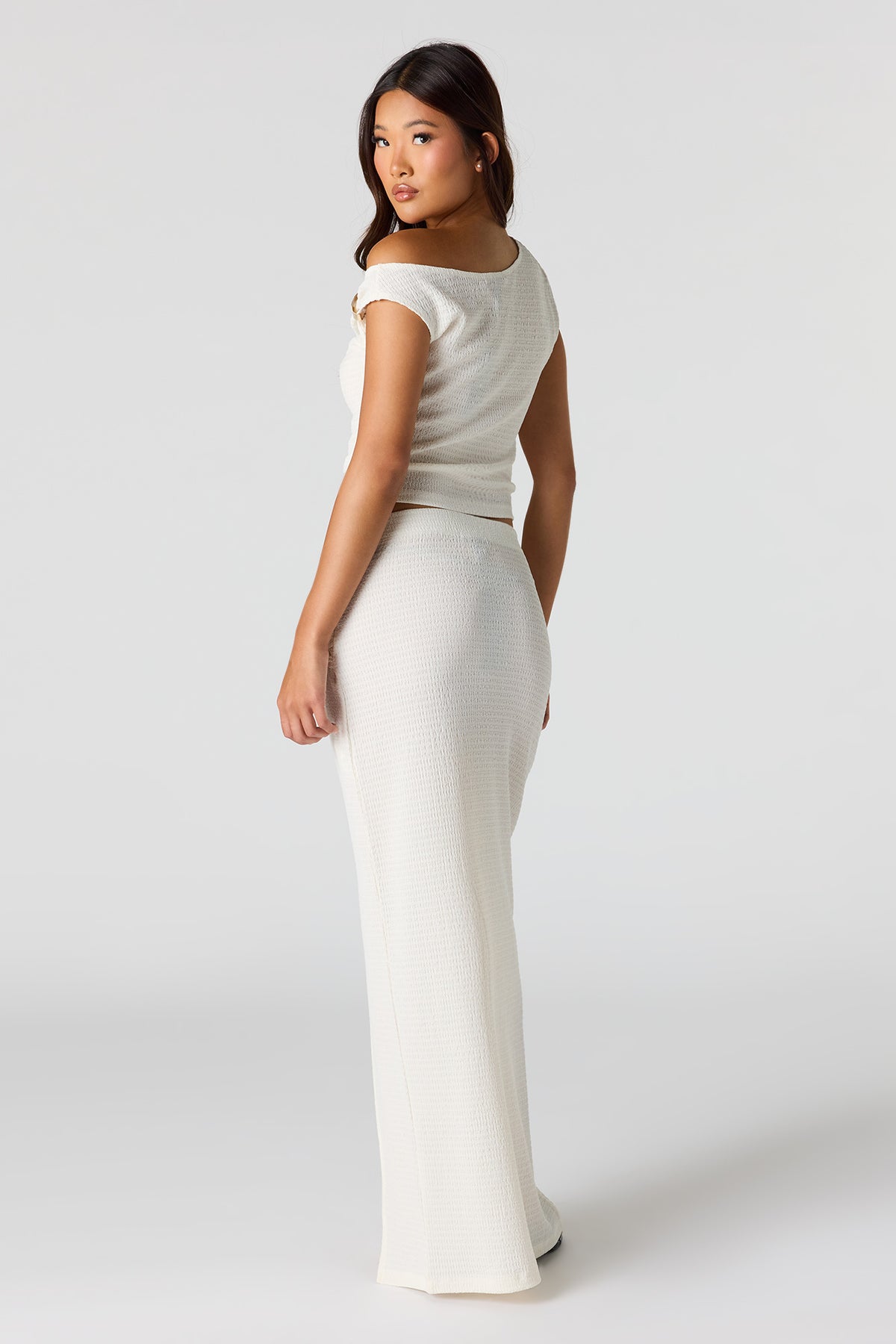 Alt View 3. Textured Slit Maxi Skirt - White