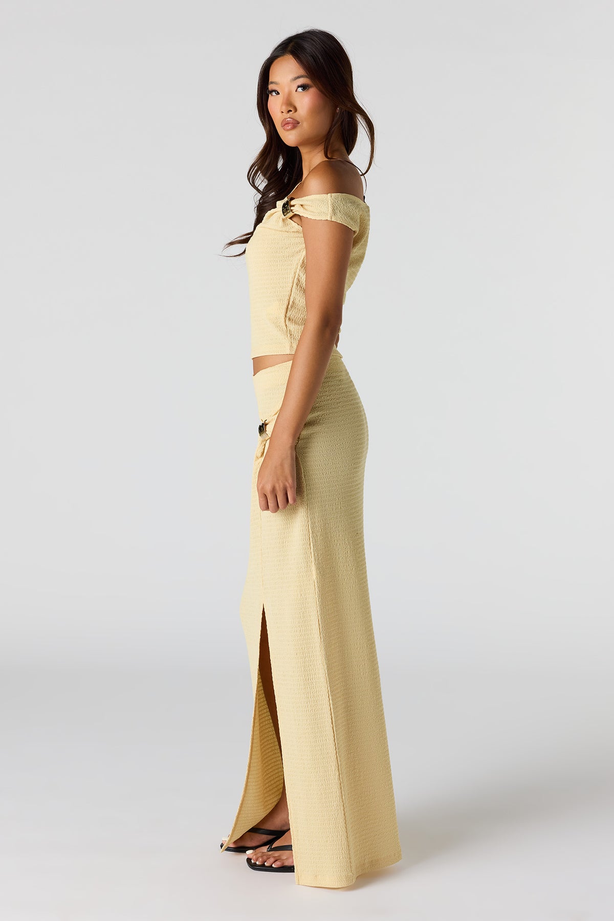 Alt View 2. Textured Slit Maxi Skirt - Yellow