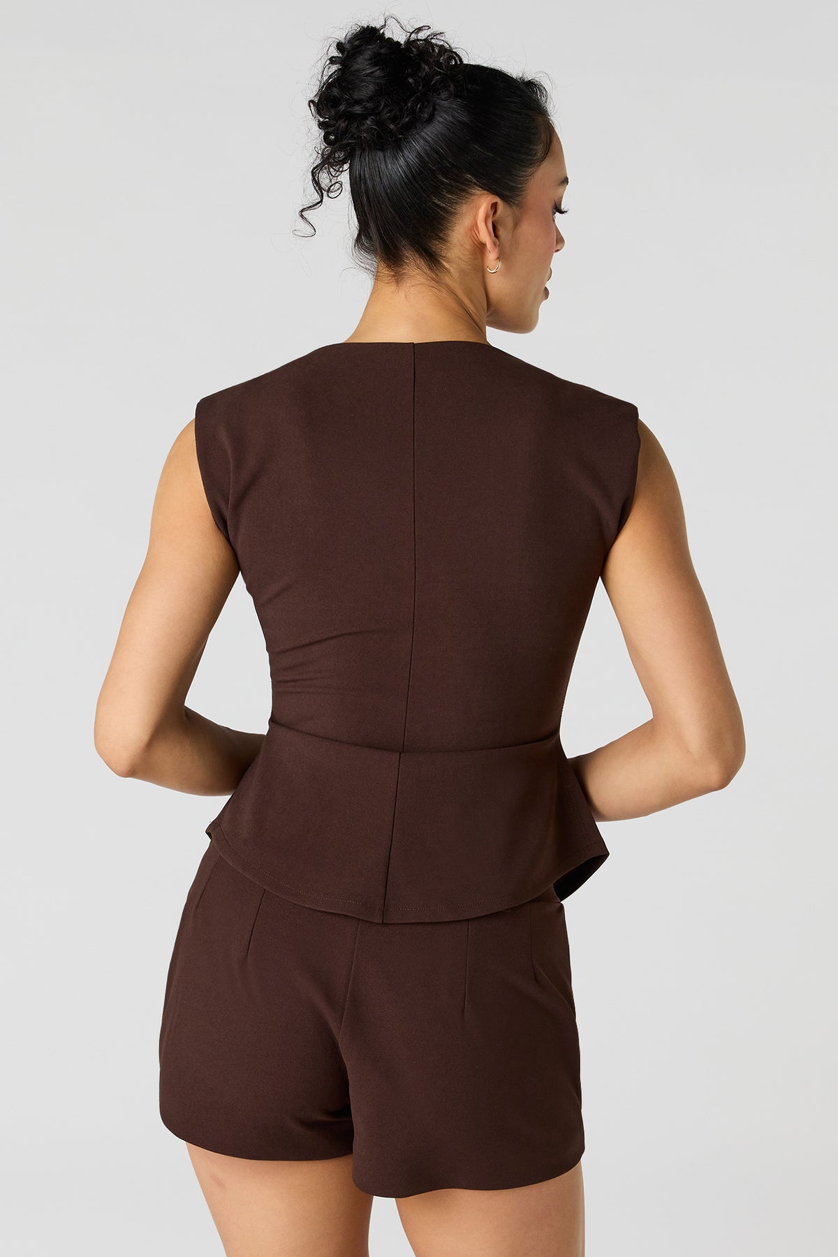 Vue alternative 2. Microshort ajusté
