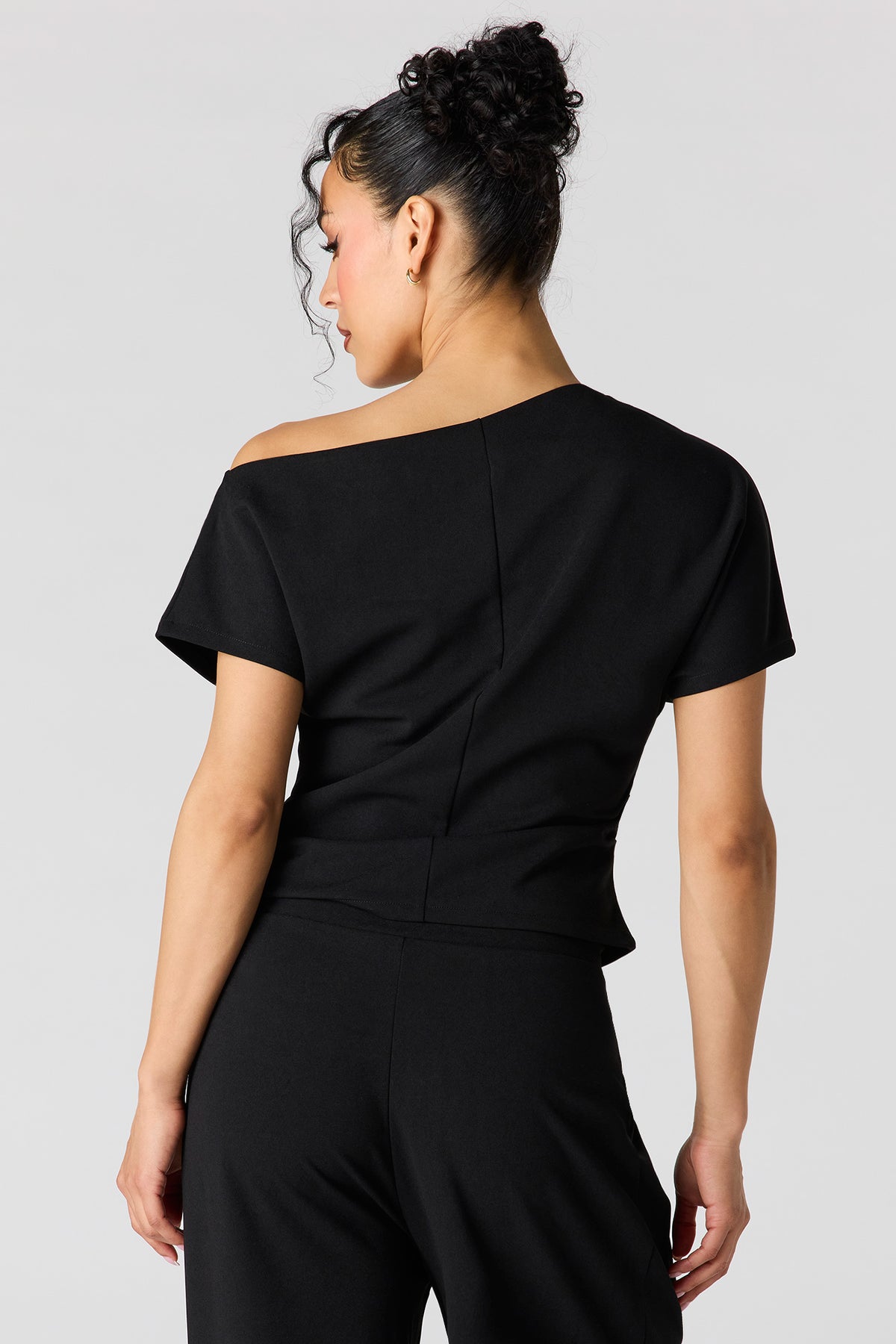 Alt View 2. Off Shoulder T-Shirt - Black