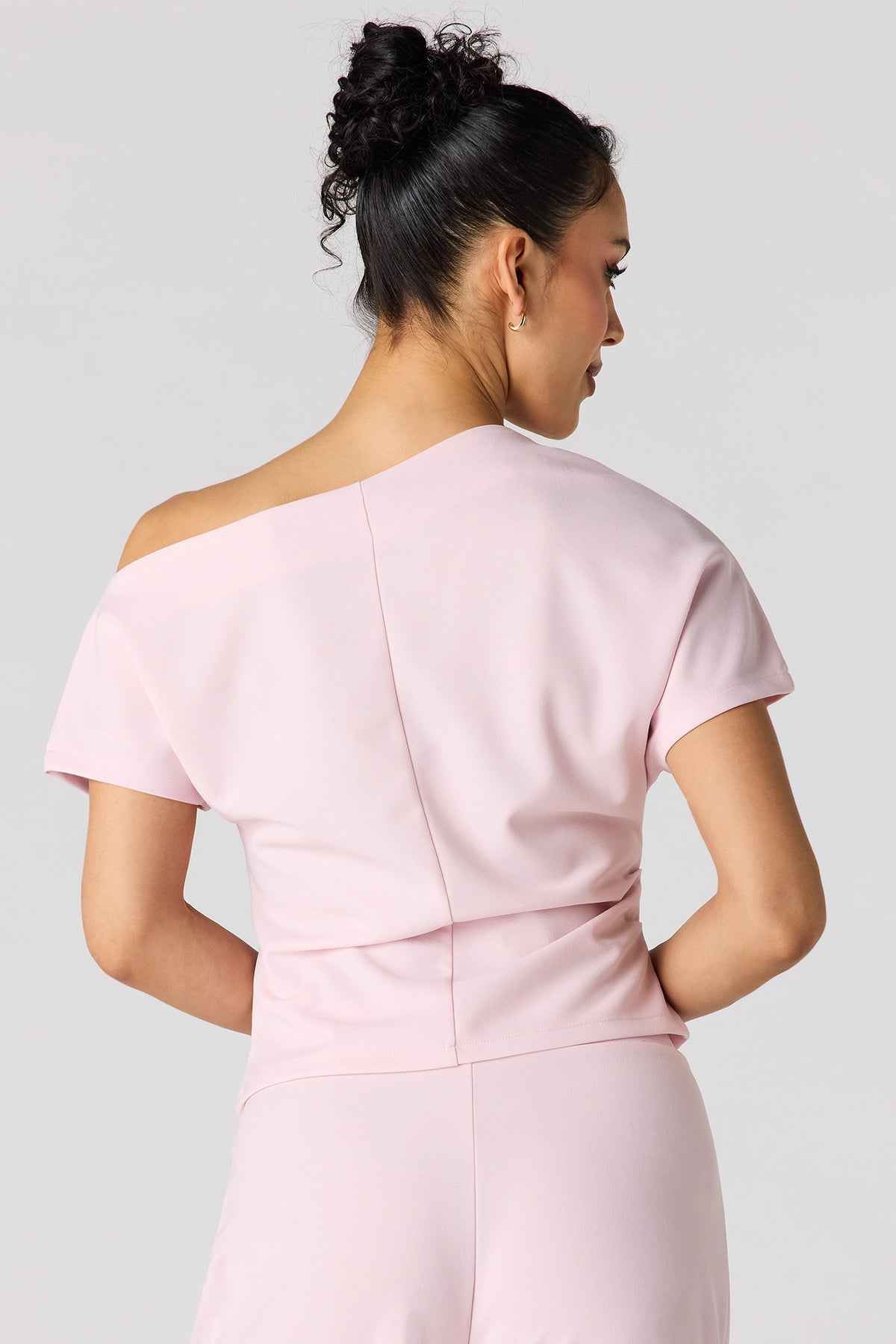 Alt View 2. Off Shoulder T-Shirt - Lilac