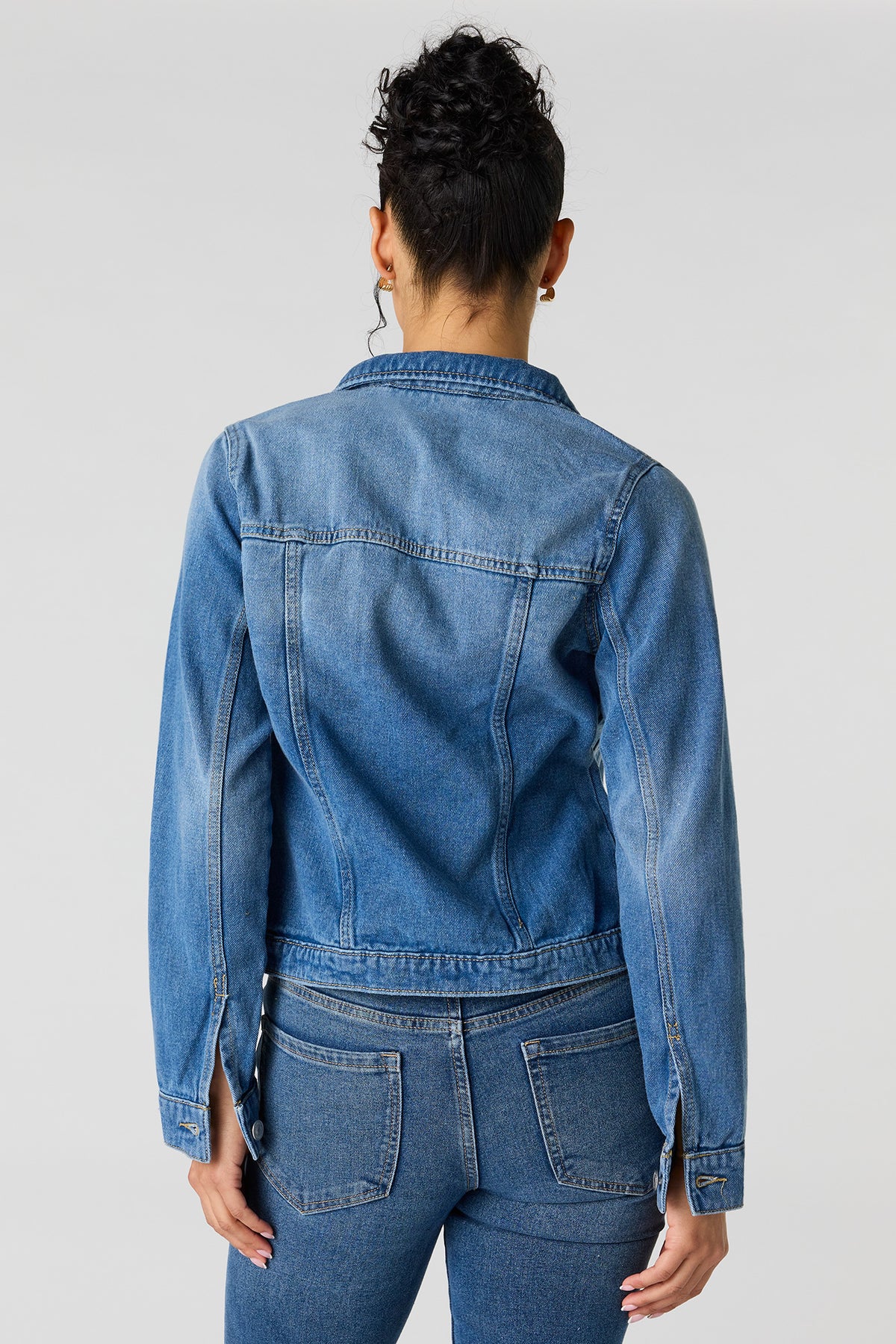 Vue alternative 2. Blouson en denim