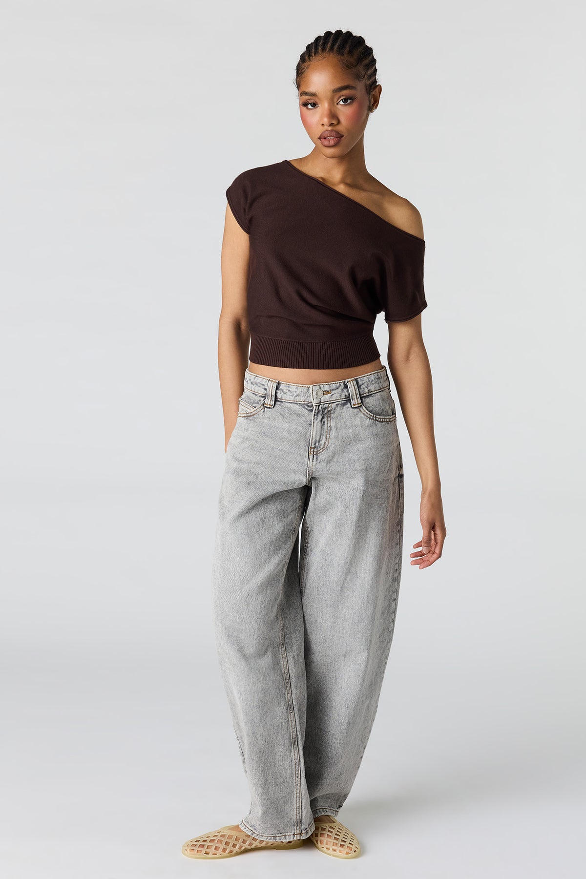 Vue alternative 3. Haut en tricot à épaule unique
