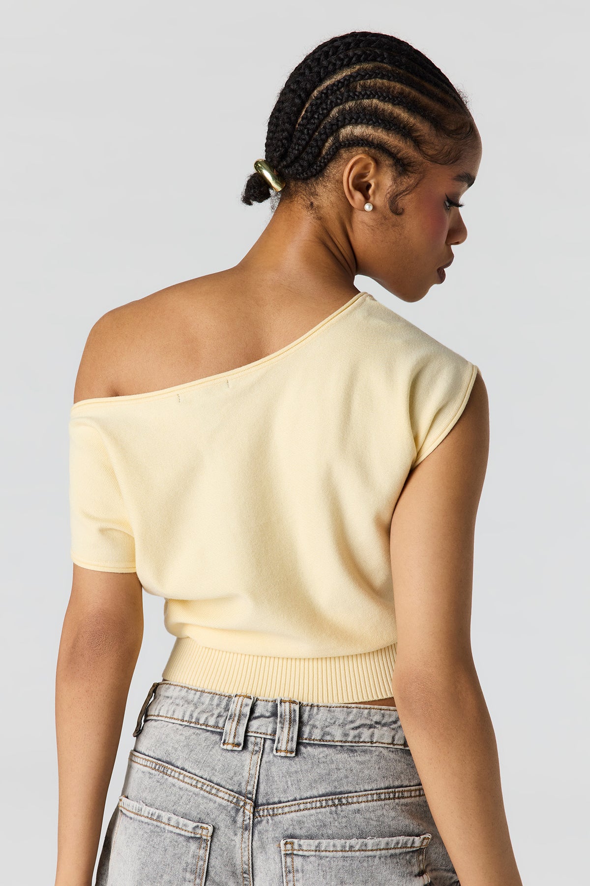 Alt View 2. One Shoulder Knit Top - Yellow