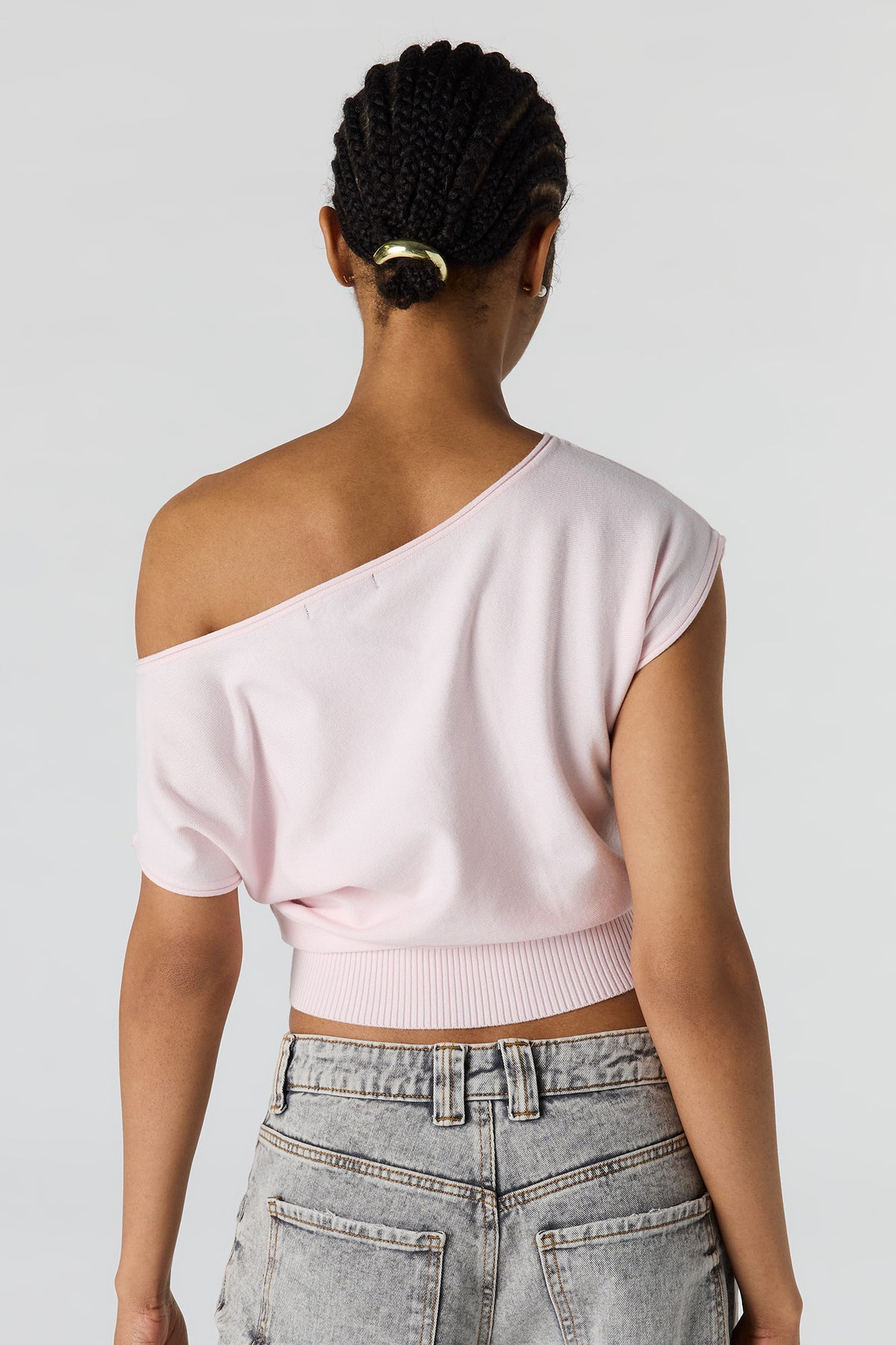 Vue alternative 2. Haut en tricot à épaule unique