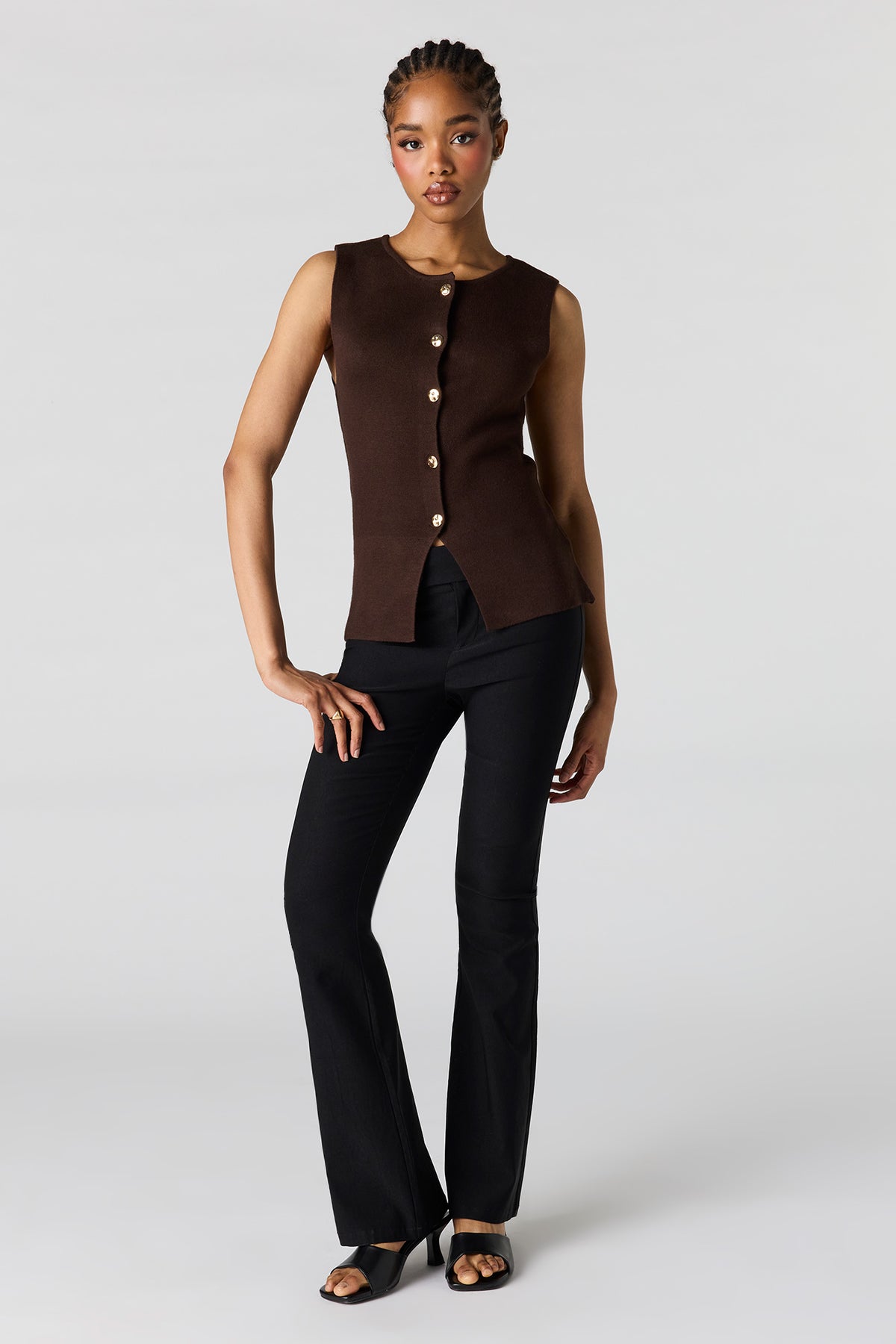 Vue alternative 3. Veste boutonnée en tricot