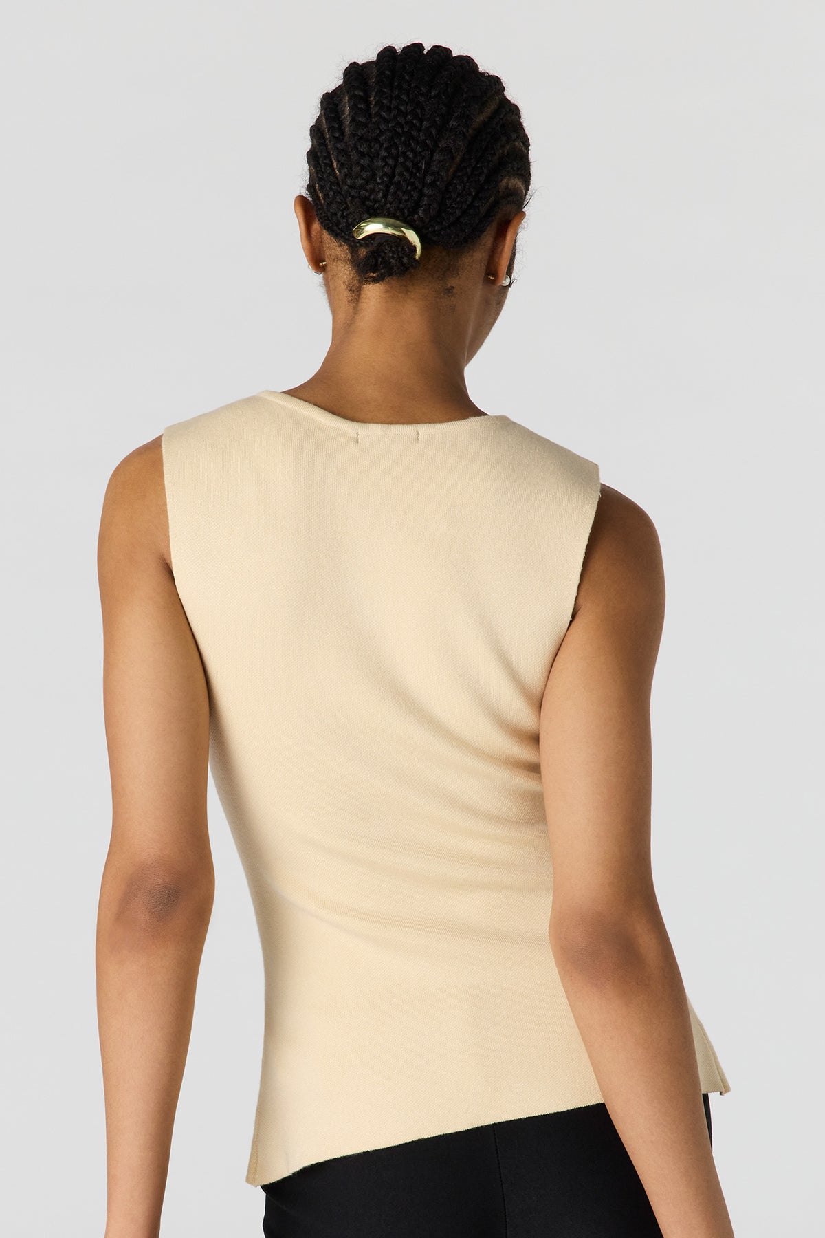 Vue alternative 2. Veste boutonnée en tricot