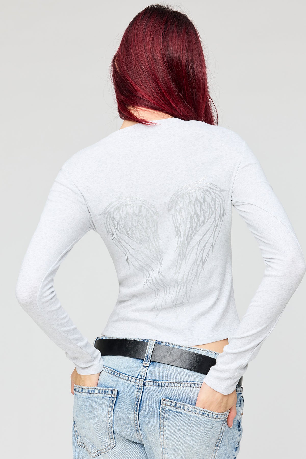 Alt View 2. Graphic Fitted Long Sleeve Top - Light Grey