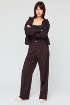 Pantalon habillé à jambe large et fines rayures