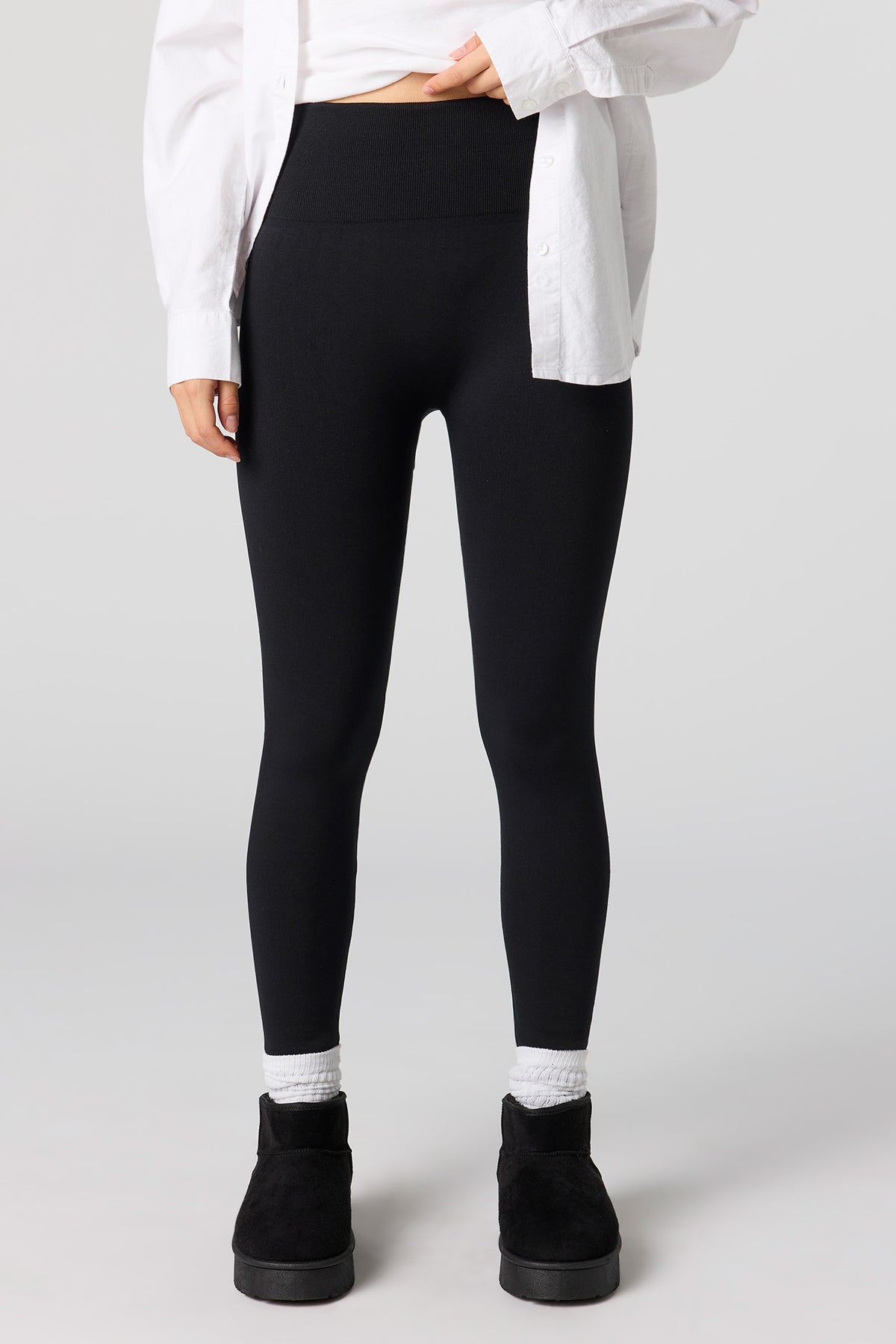 Alt View 2. Seamless High Rise Legging - Black