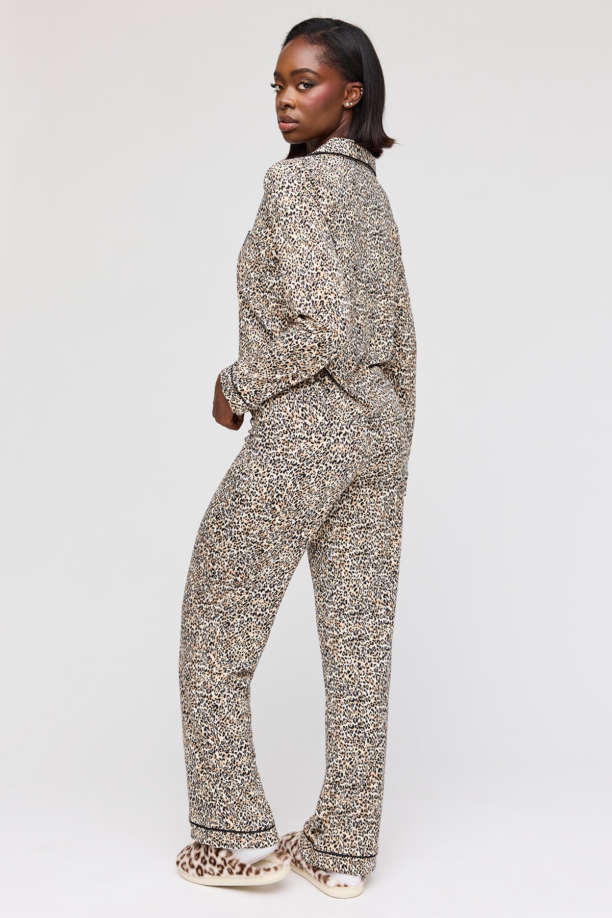 Alt View 4. Juicy Couture Buttoned Top & Pant Pajama Set - Leopard
