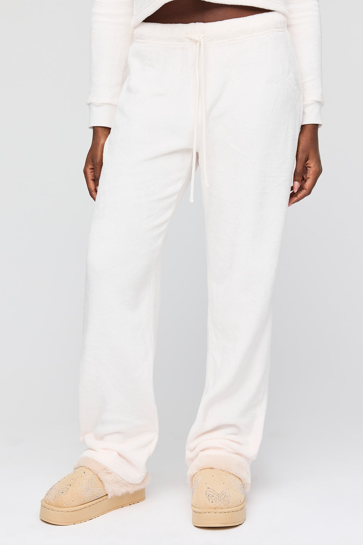 Alt View 3. Juicy Couture Plush Hoodie & Pant Pajama Set - White