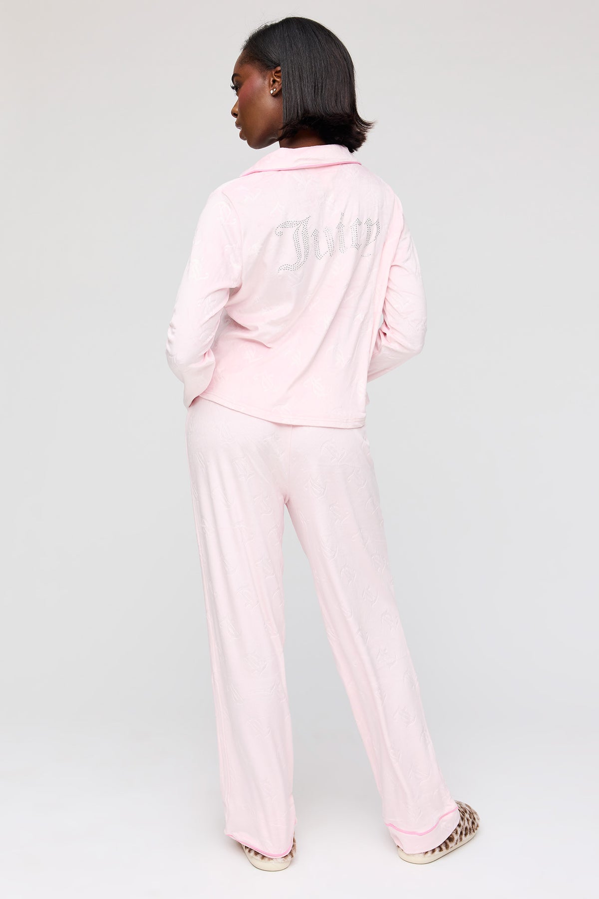 Alt View 4. Juicy Couture Rhinestone Velour Hoodie & Pant Pajama Set - Light Pink