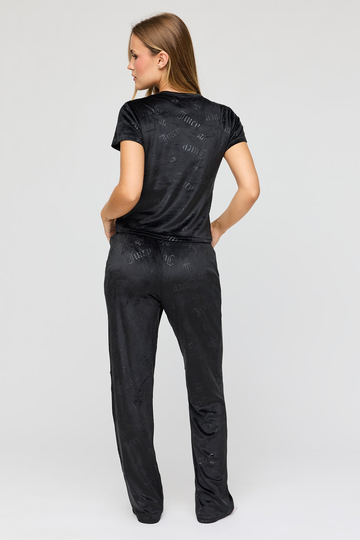 Vue alternative 4. Ensemble-cadeau avec pyjama trois-pièces Juicy Couture en velours