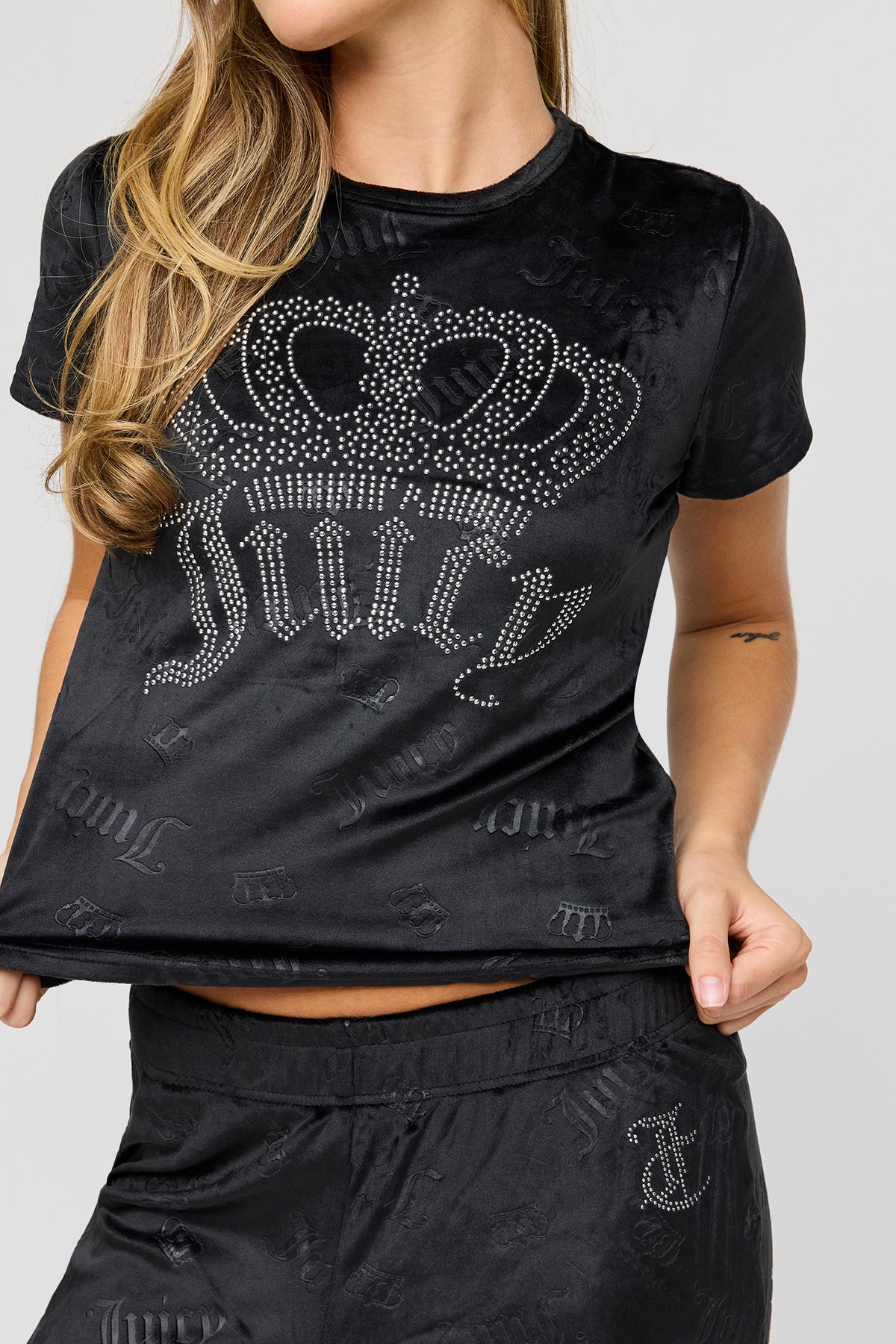 Vue alternative 5. Ensemble-cadeau avec pyjama trois-pièces Juicy Couture en velours
