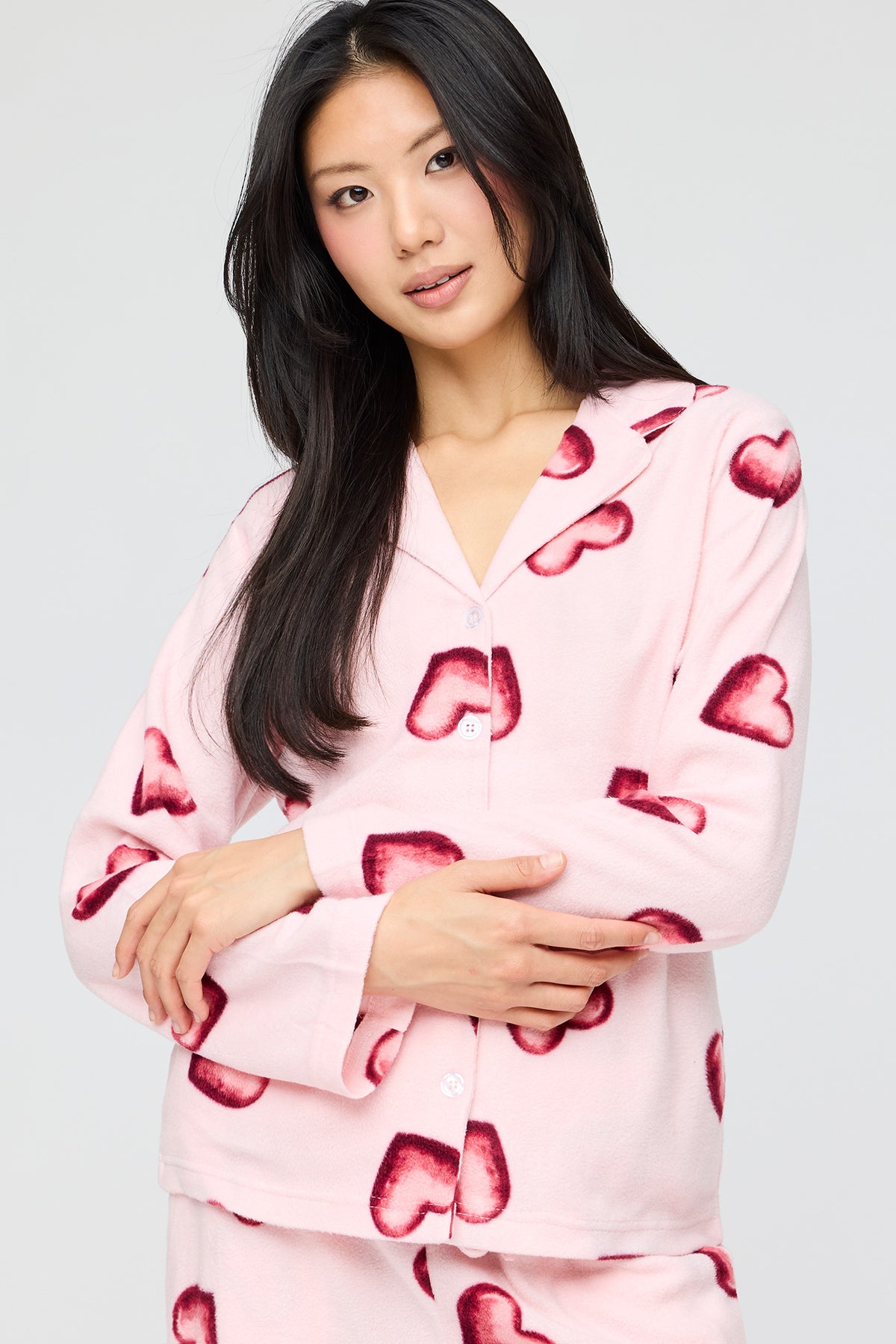 Vue alternative 2. Ensemble pyjama avec haut boutonné en peluche et pantalon
