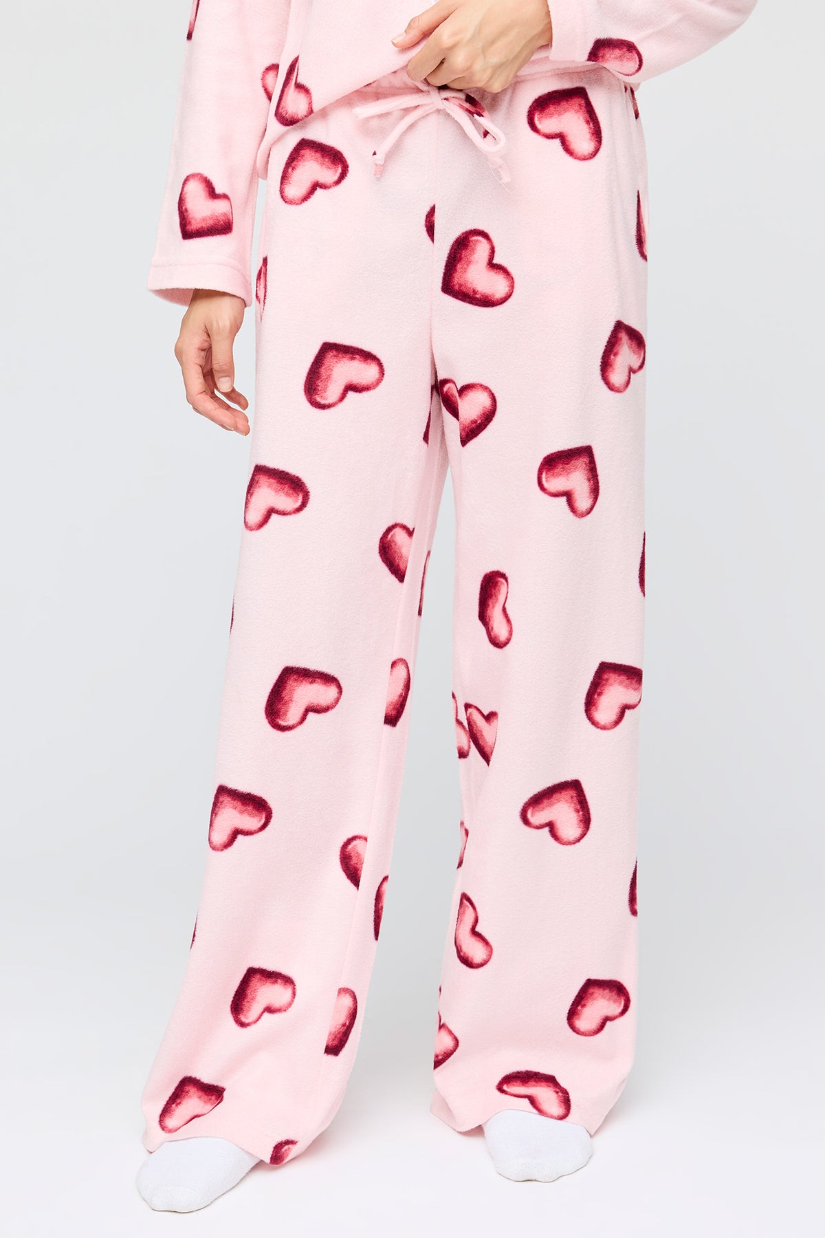 Vue alternative 3. Ensemble pyjama avec haut boutonné en peluche et pantalon