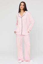 Ensemble pyjama avec haut boutonné à manches longues et pantalon