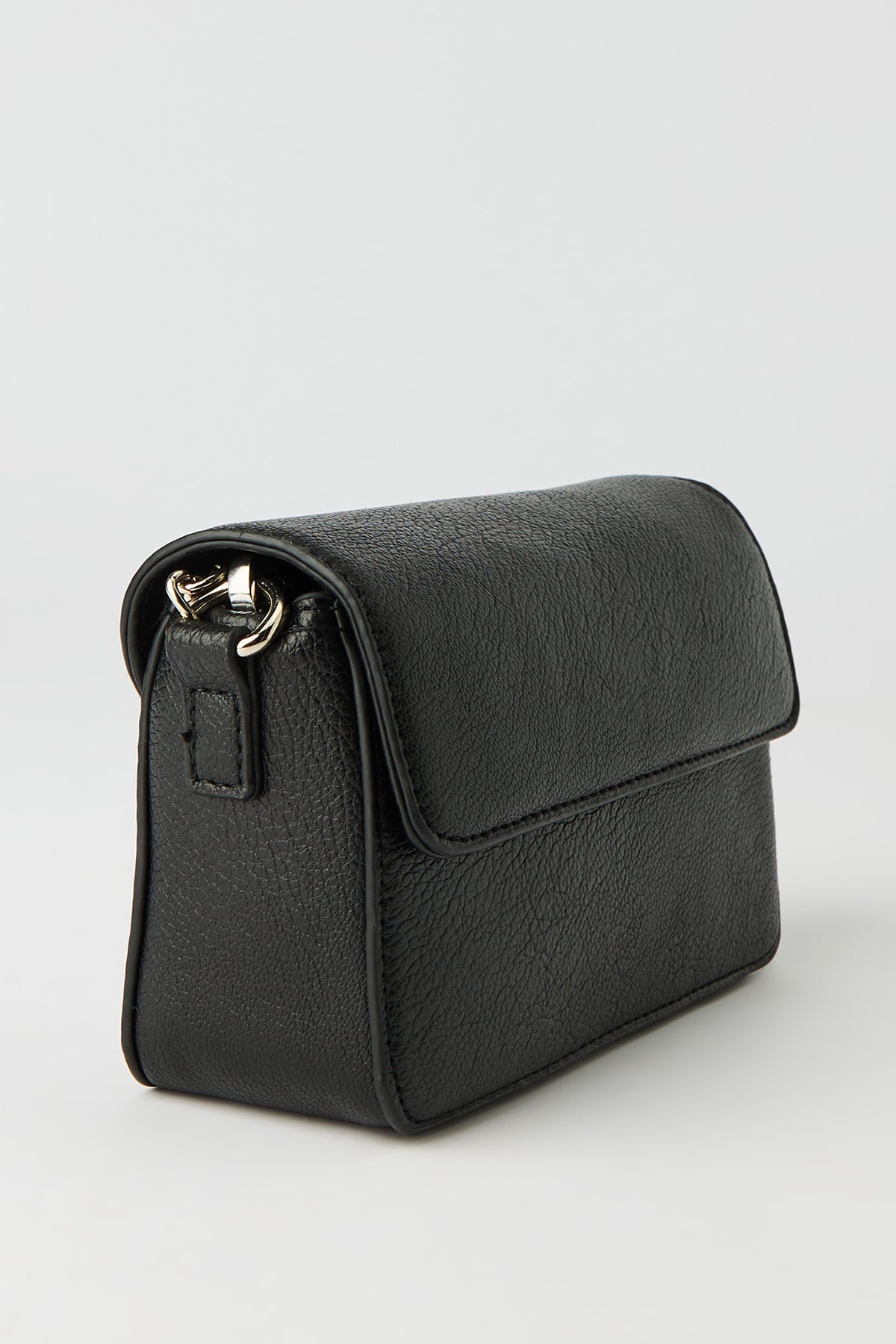 Alt View 4. Studded Strap Shoulder Bag - Black