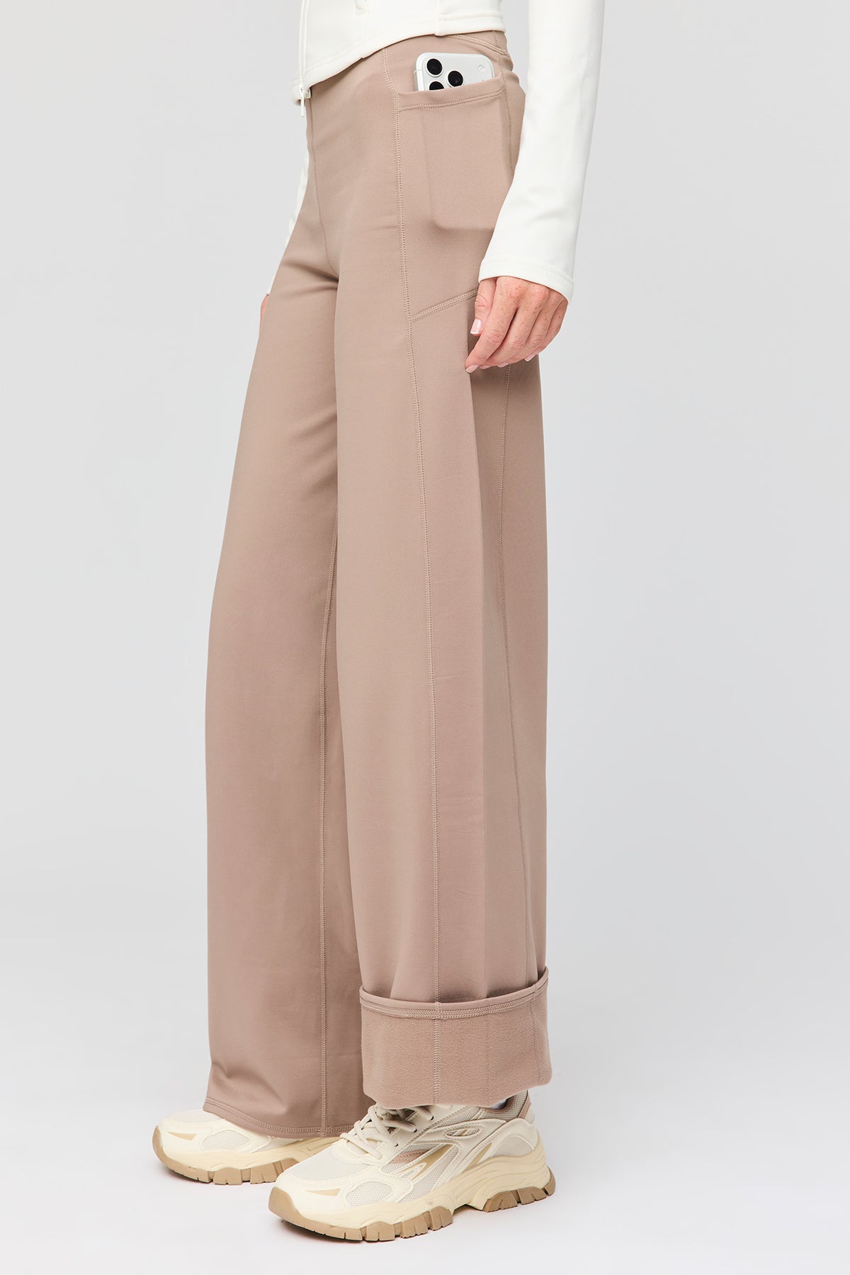 Vue alternative 4. Pantalon à jambe large doublé de molleton tech chaud