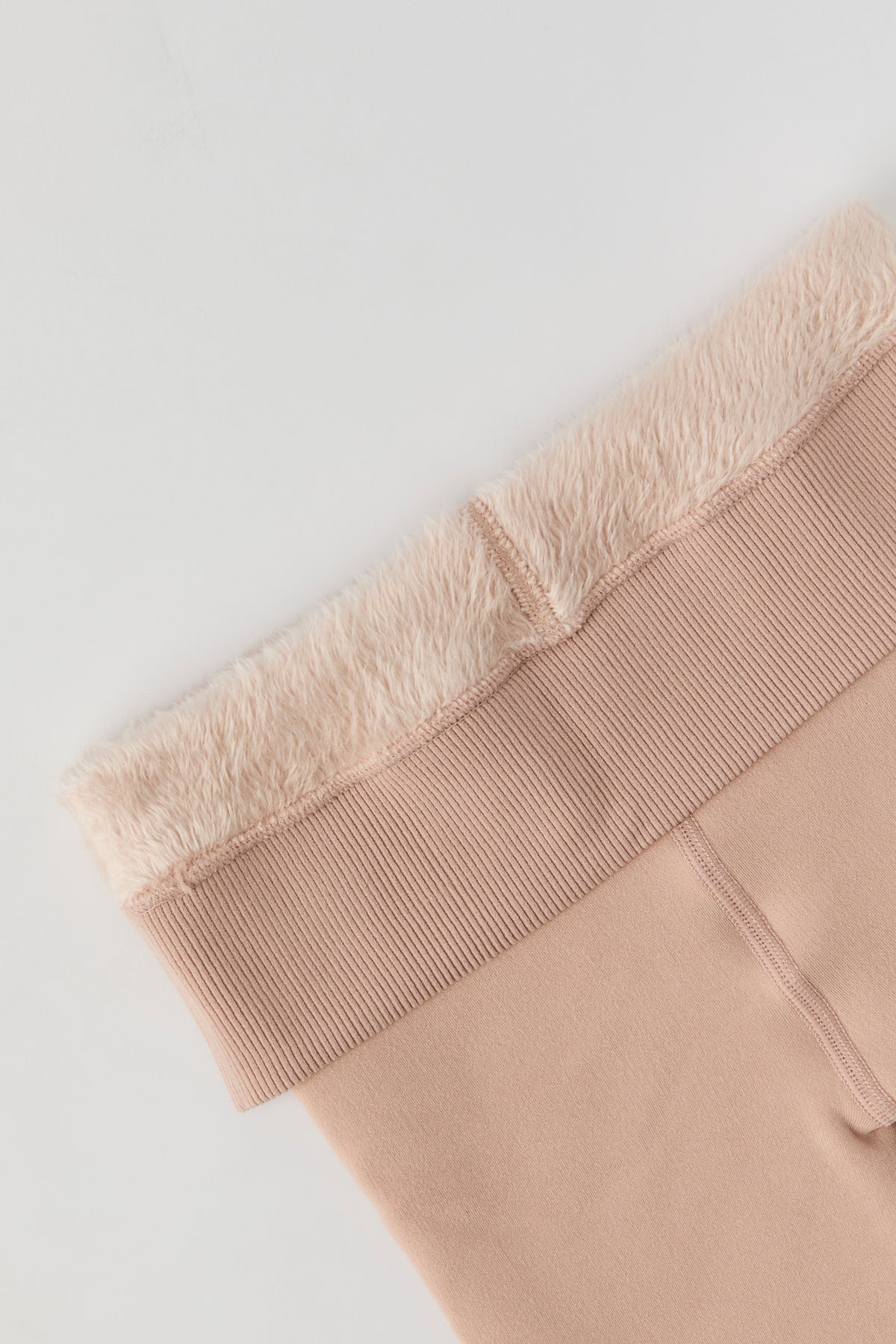 Vue alternative 2. Collants doublés de similifourrure