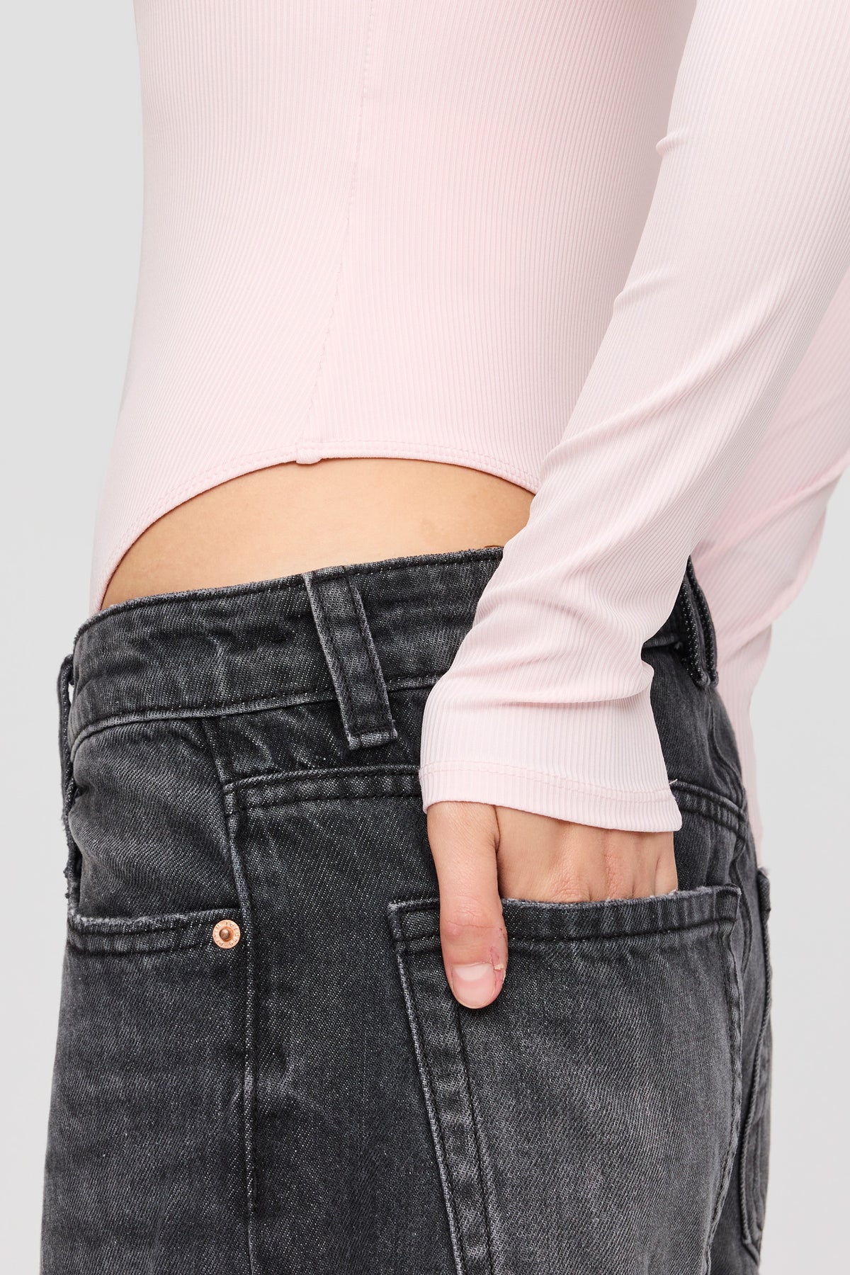 Vue alternative 4. Maillot profilé côtelé à manches longues