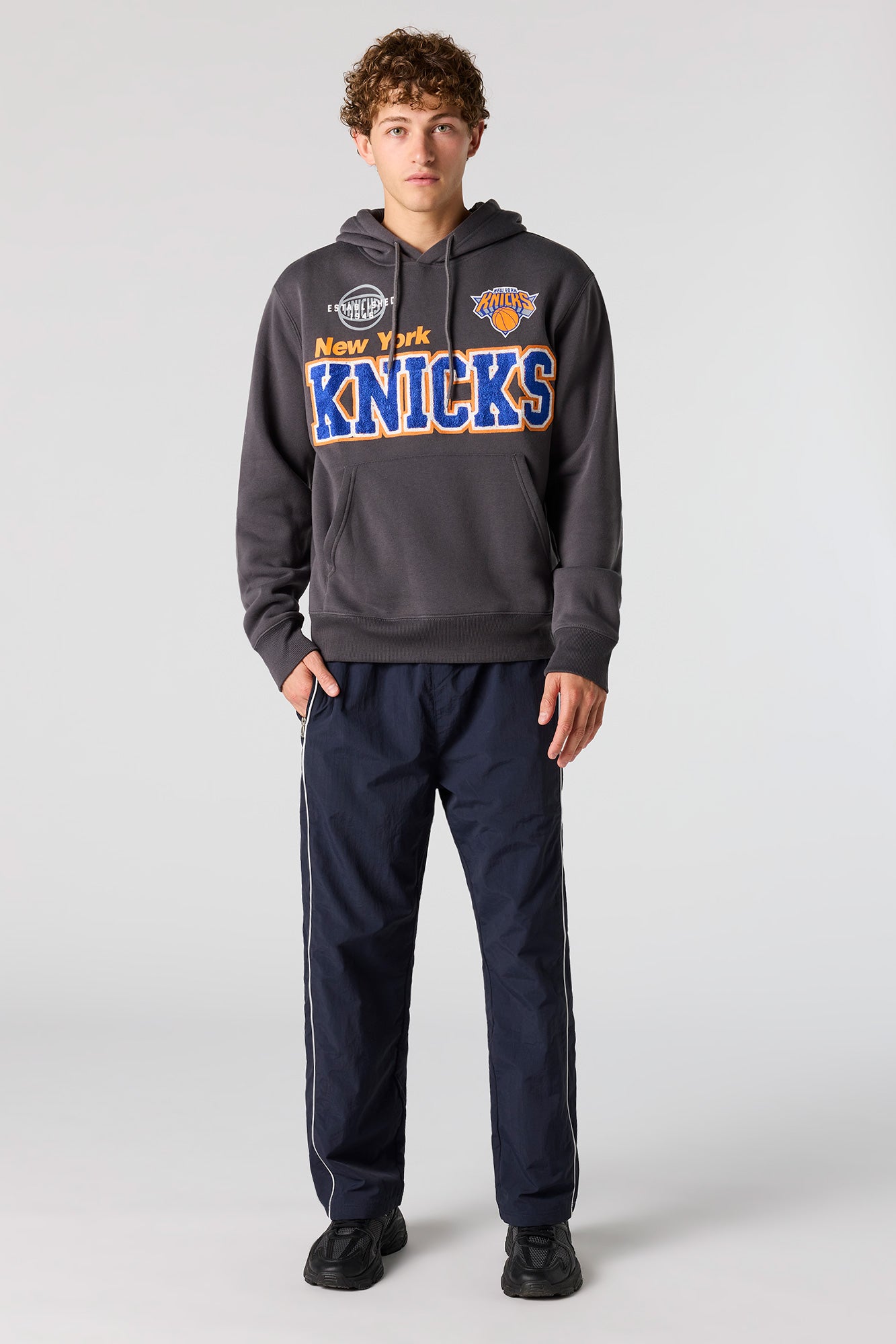 New York Knicks Chenille Embroidered Hoodie – Urban Planet